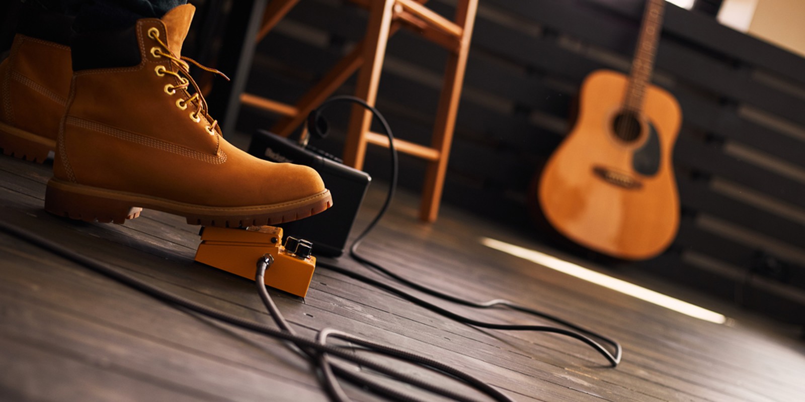 Bodeneffektgerät für Akustikgitarre