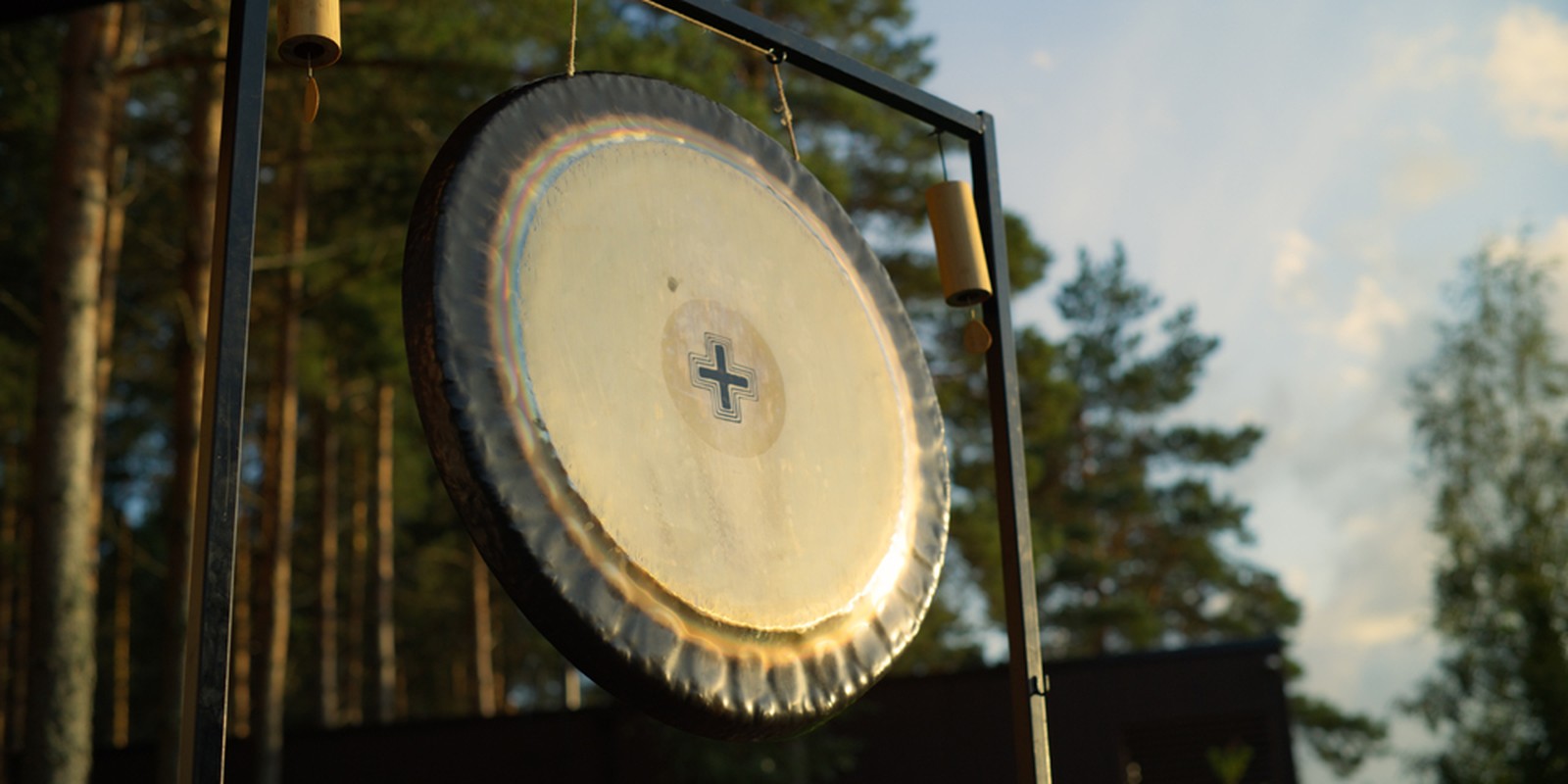 Gong an einem Ständer