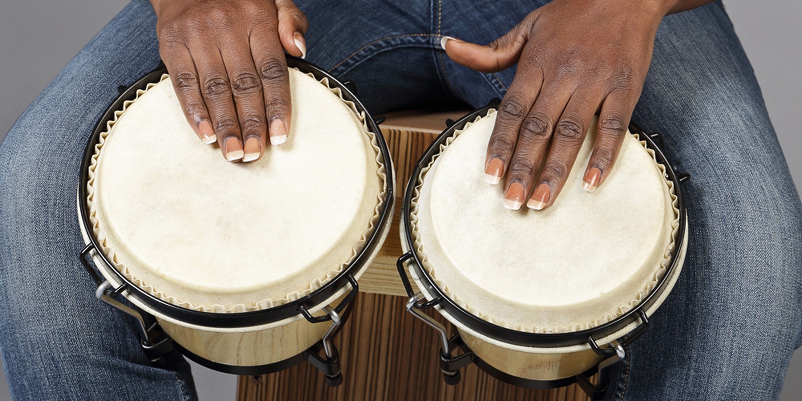 Zweiersatz Bongos mit Naturfellen