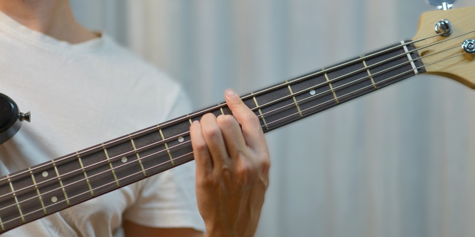 Hals eines E-Basses