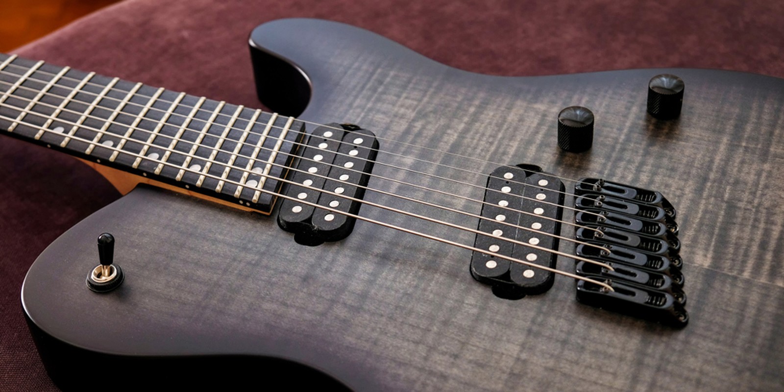 7-Saiter E-Gitarre
