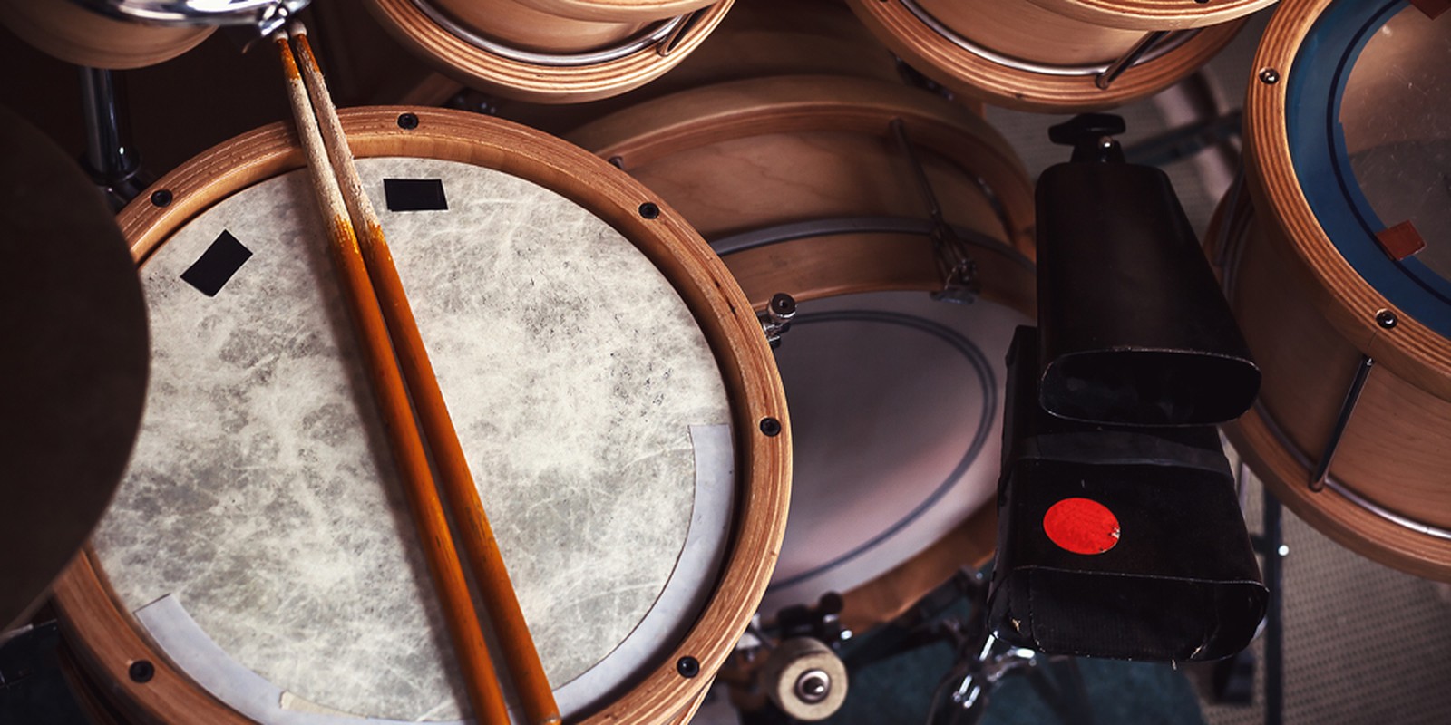 Snaredrum mit Naturfell