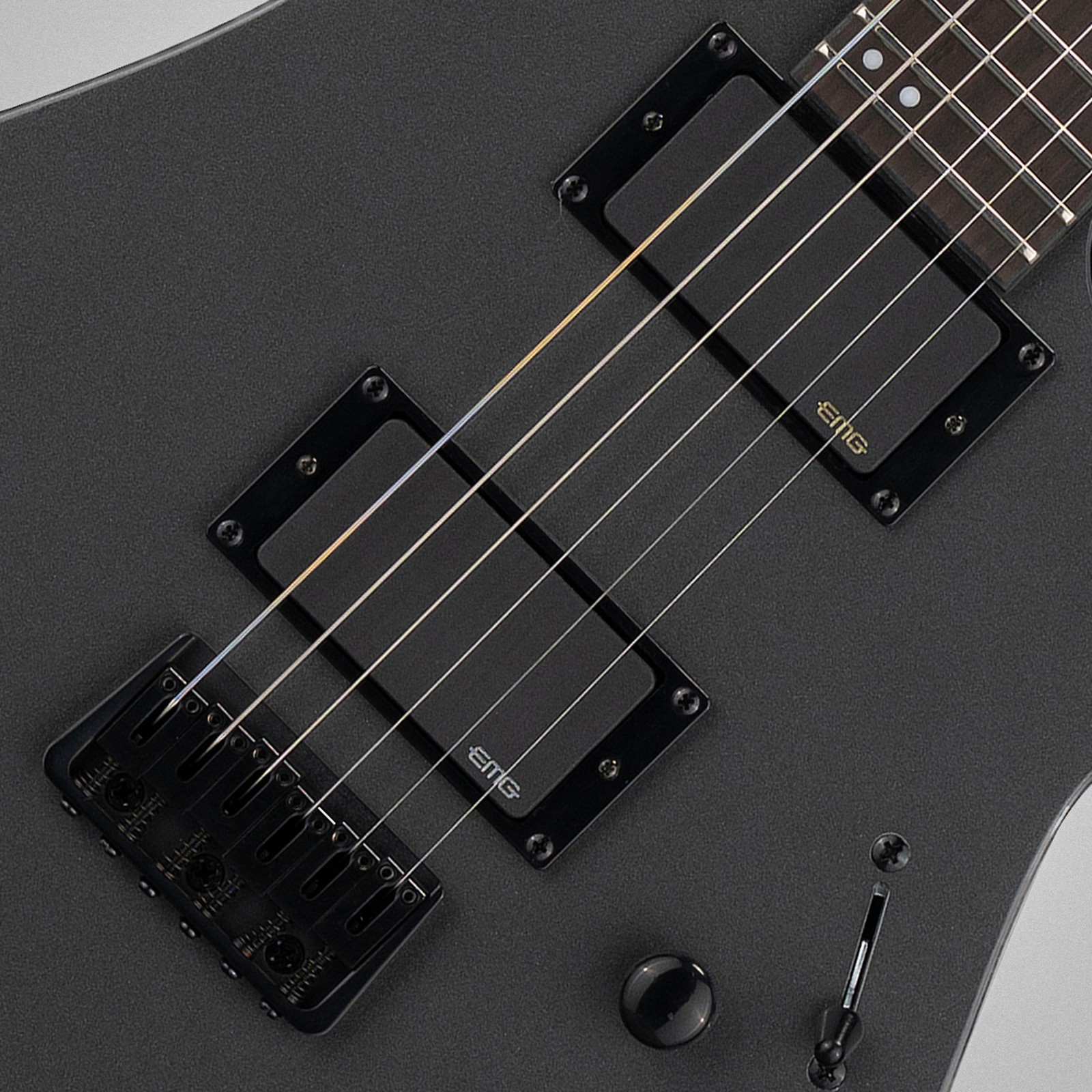 EMG Tonabnehmer auf der ESP LTD M-400HT CM