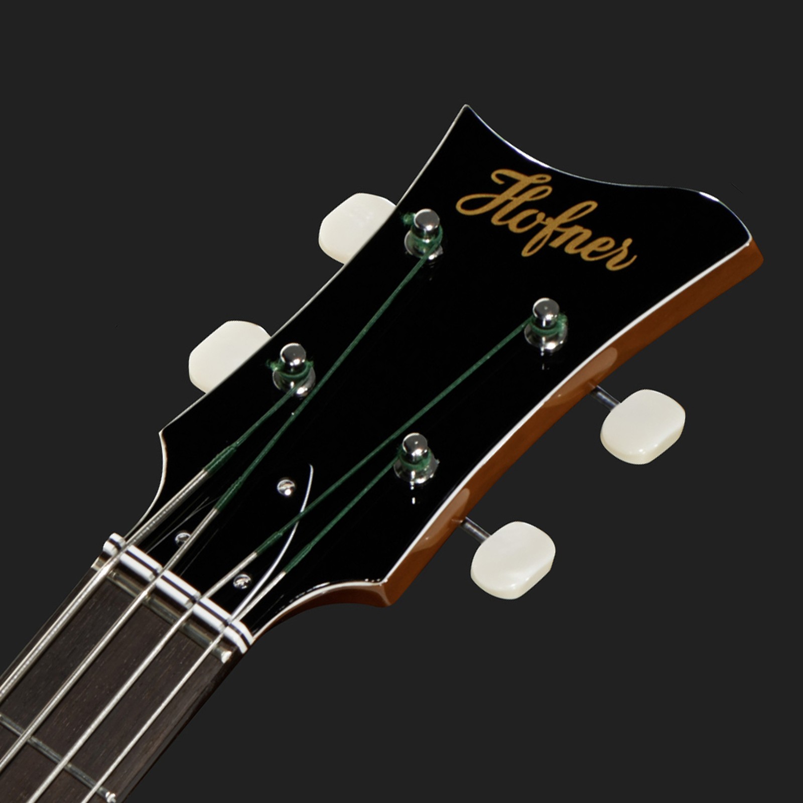 Headstock on the Höfner Vintage 500/1 Mersey Bass