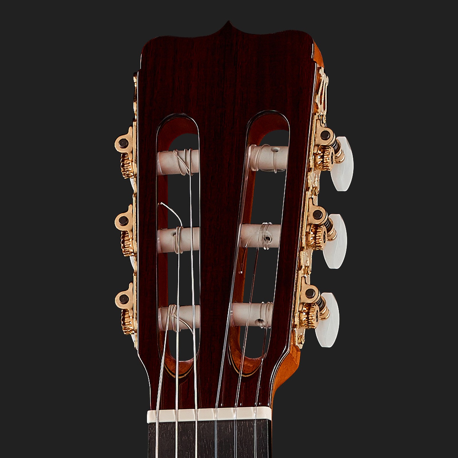 Kopfplatte der Ramirez Guitarra del Tiempo Spruce Konzertgitarre
