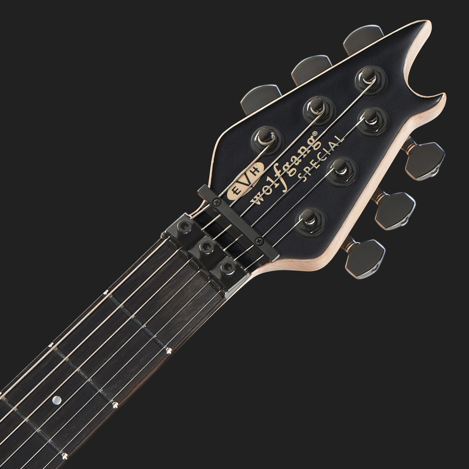 Kleine EvH Special Kopfplatte auf der E-Gitarre mit Ebenholzgriffbrett