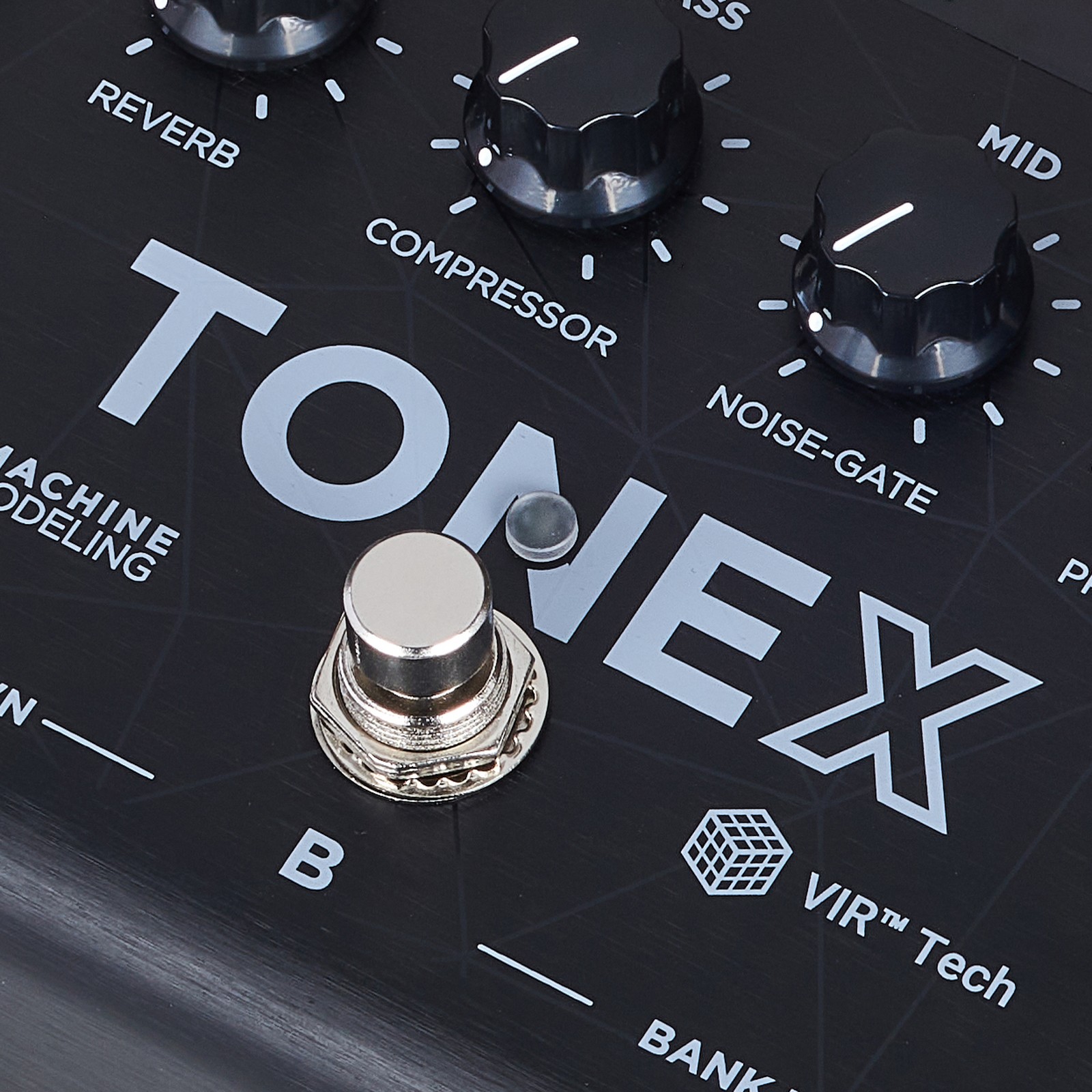 IK Multimedia ToneX stompbox pedal footswitch