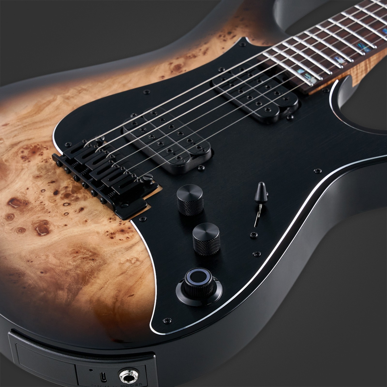 Decke der Mooer GTRS Guitars Modern 810 NB