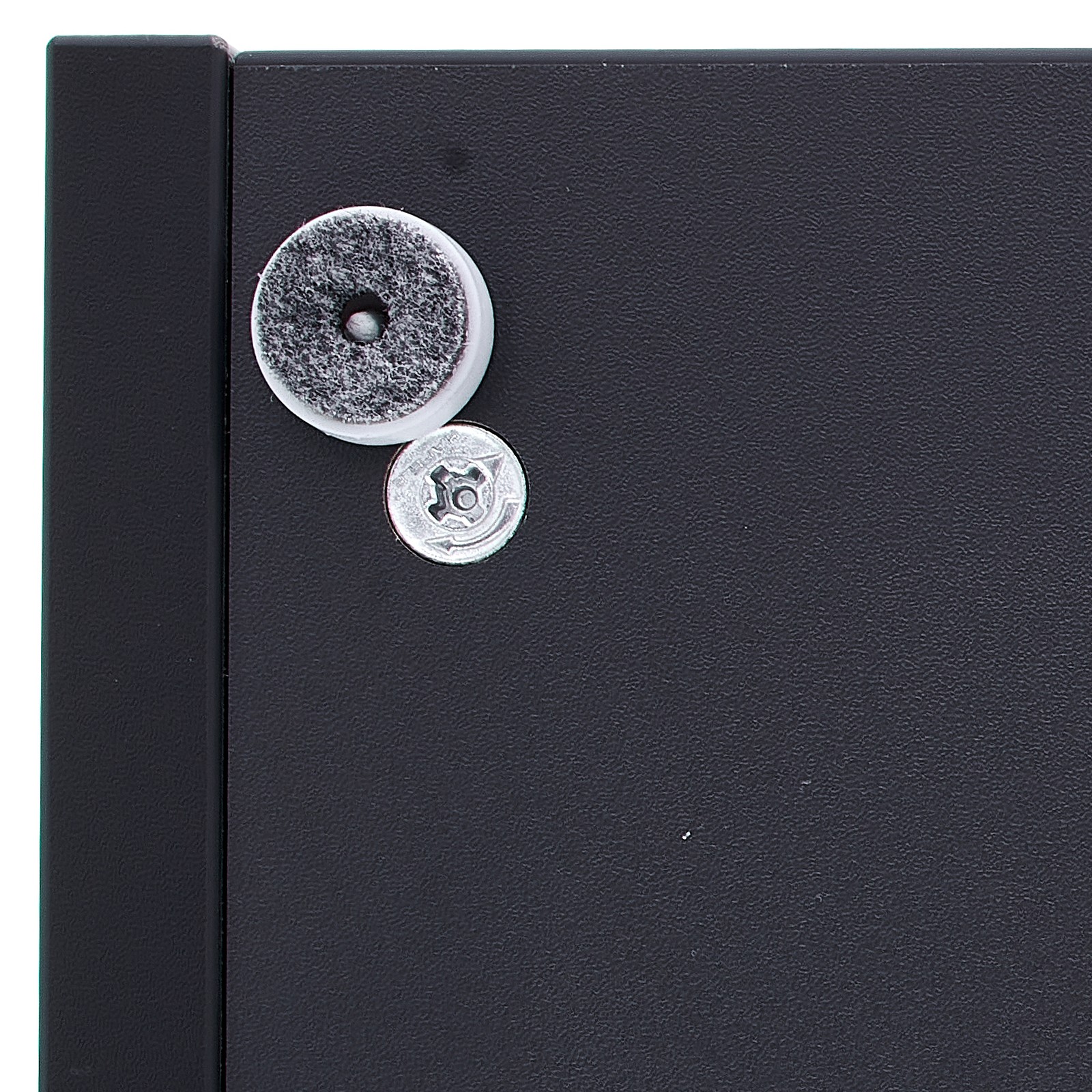 Unterseite des Thon Studio Desktop 5U BK