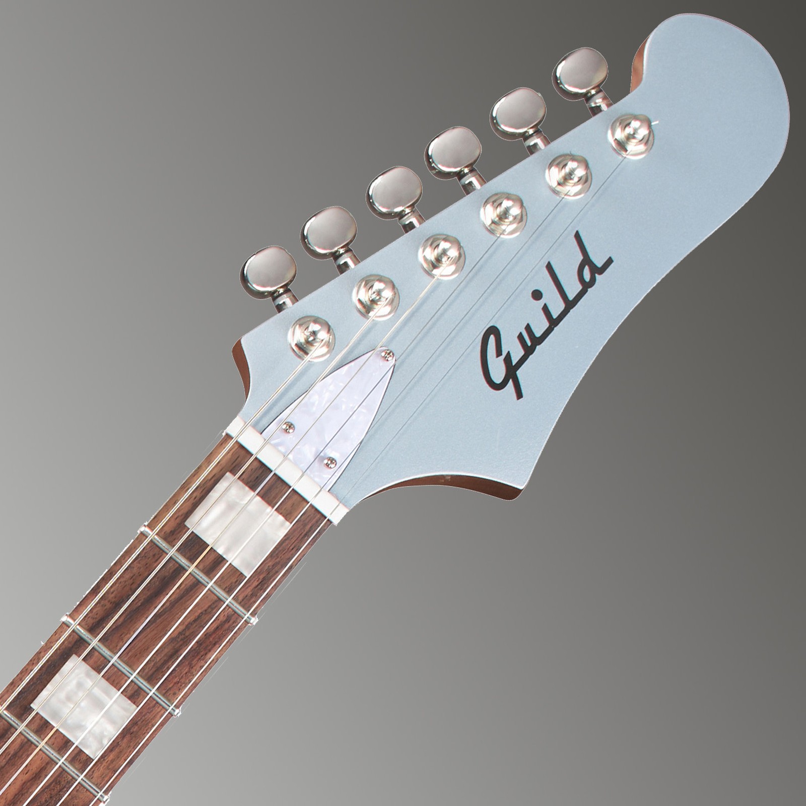 Guild Surfliner Deluxe Glacier Blue hellblaue Kopfplatte