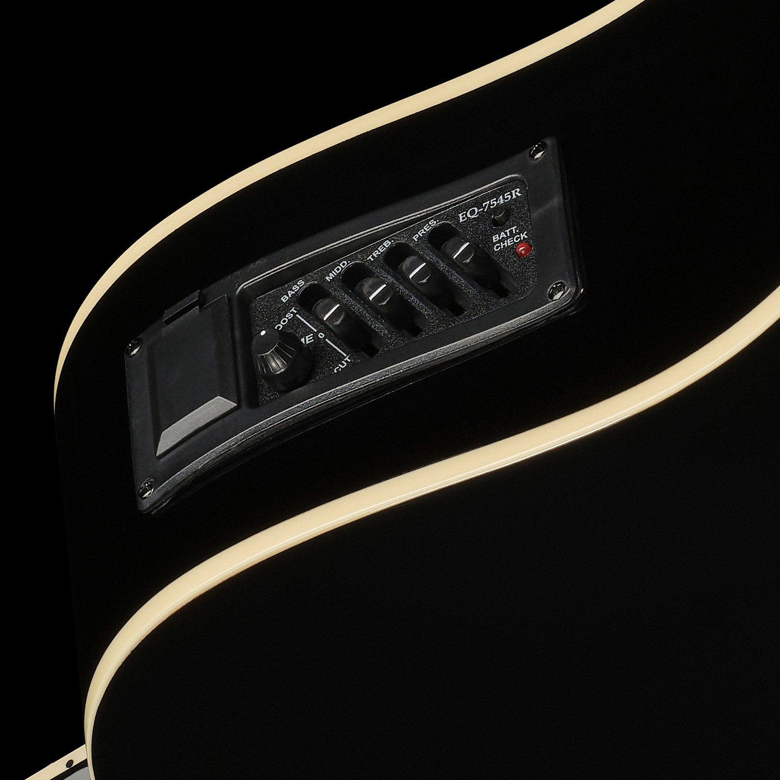 Preamp der Harley Benton HBD120CEBK Westerngitarre in Schwarz