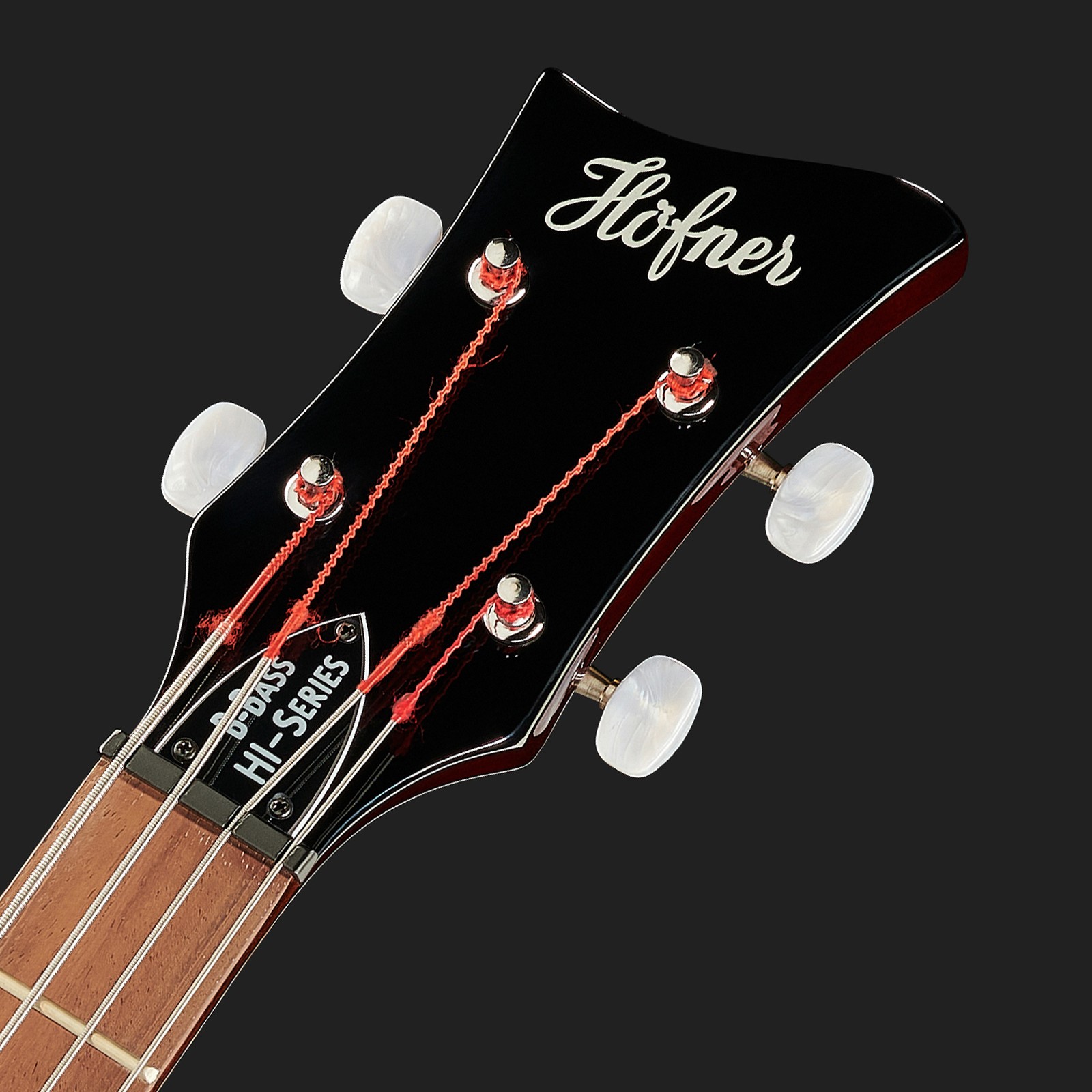 Höfner bass headstock with four machine heads