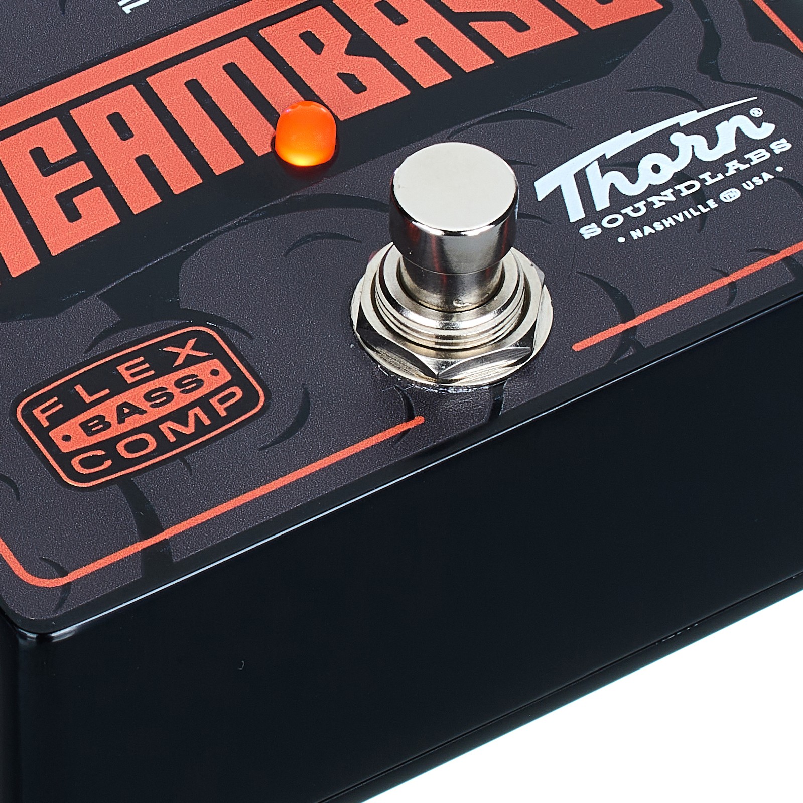 Logo du fabricant sur la pédale d’effet pour guitare électrique Thorn Steambass - Flex Bass Compressor