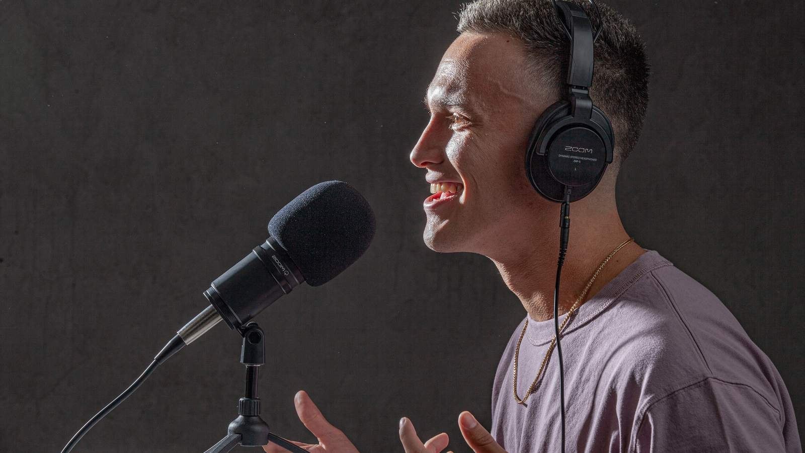 Zoom ZDM-1 Podcast Mic Pack in action