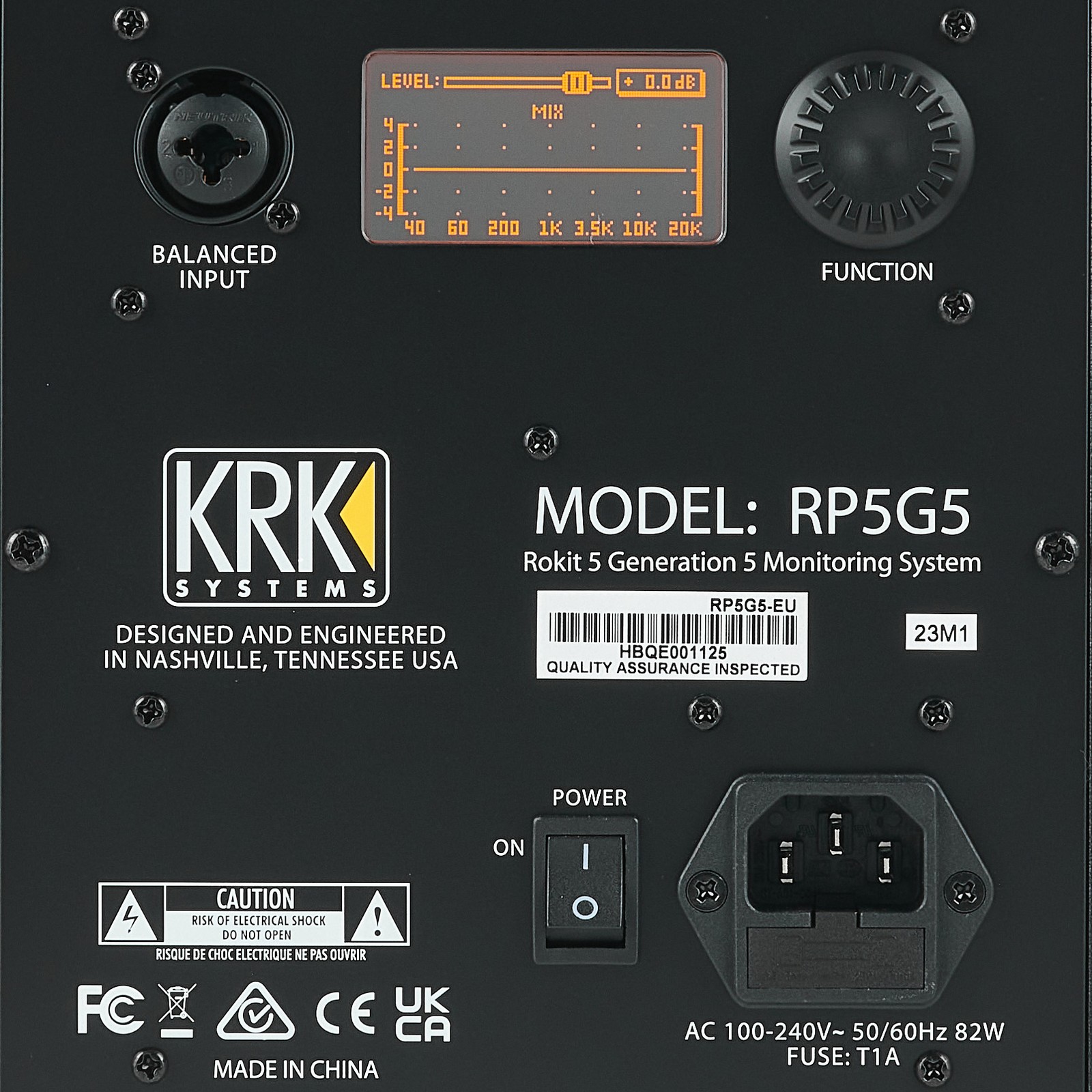 Regler und LCD auf der Rückseite des KRK Rokit RP5 G5