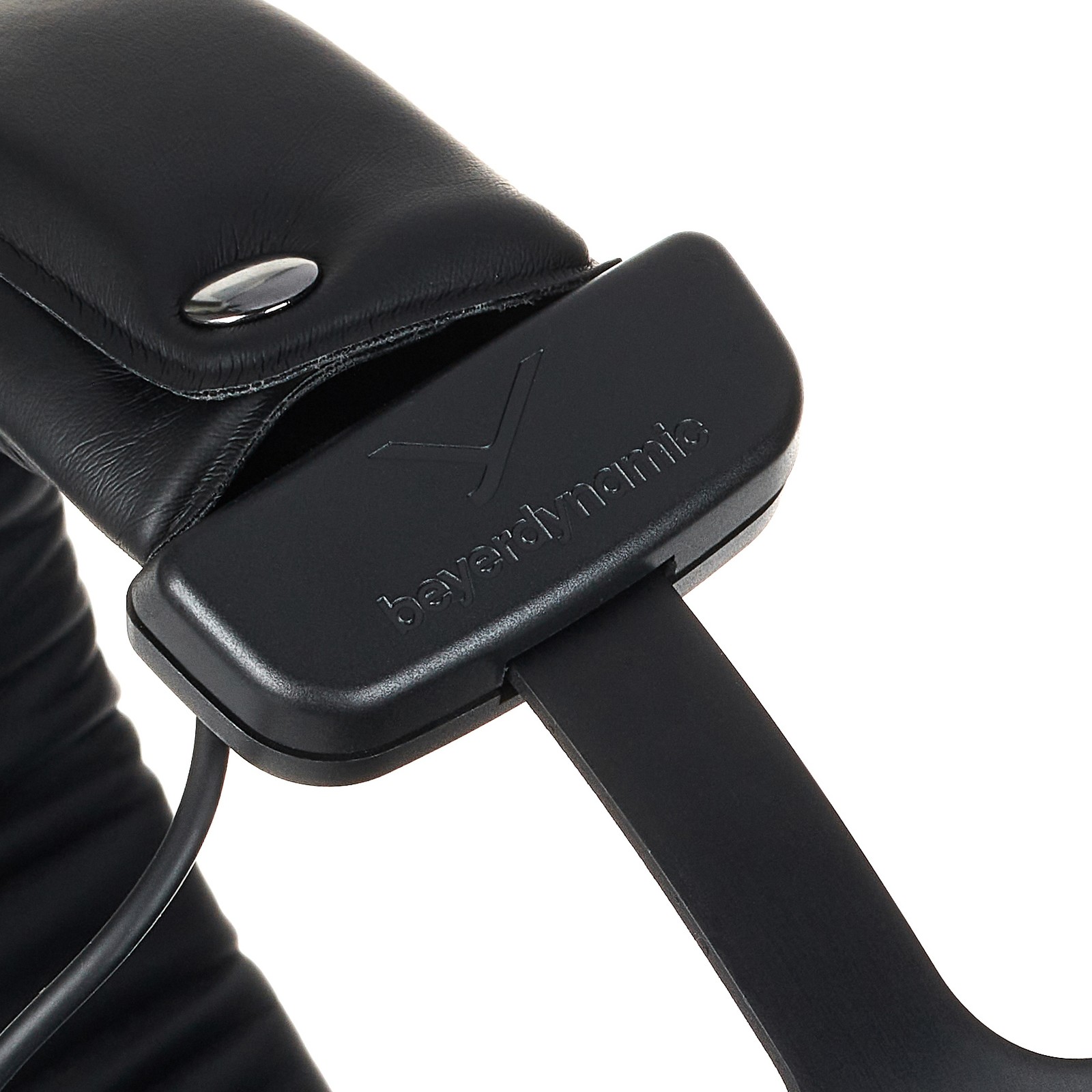 Closeup of the beyerdynamic DT-770 M Monitor Headphones