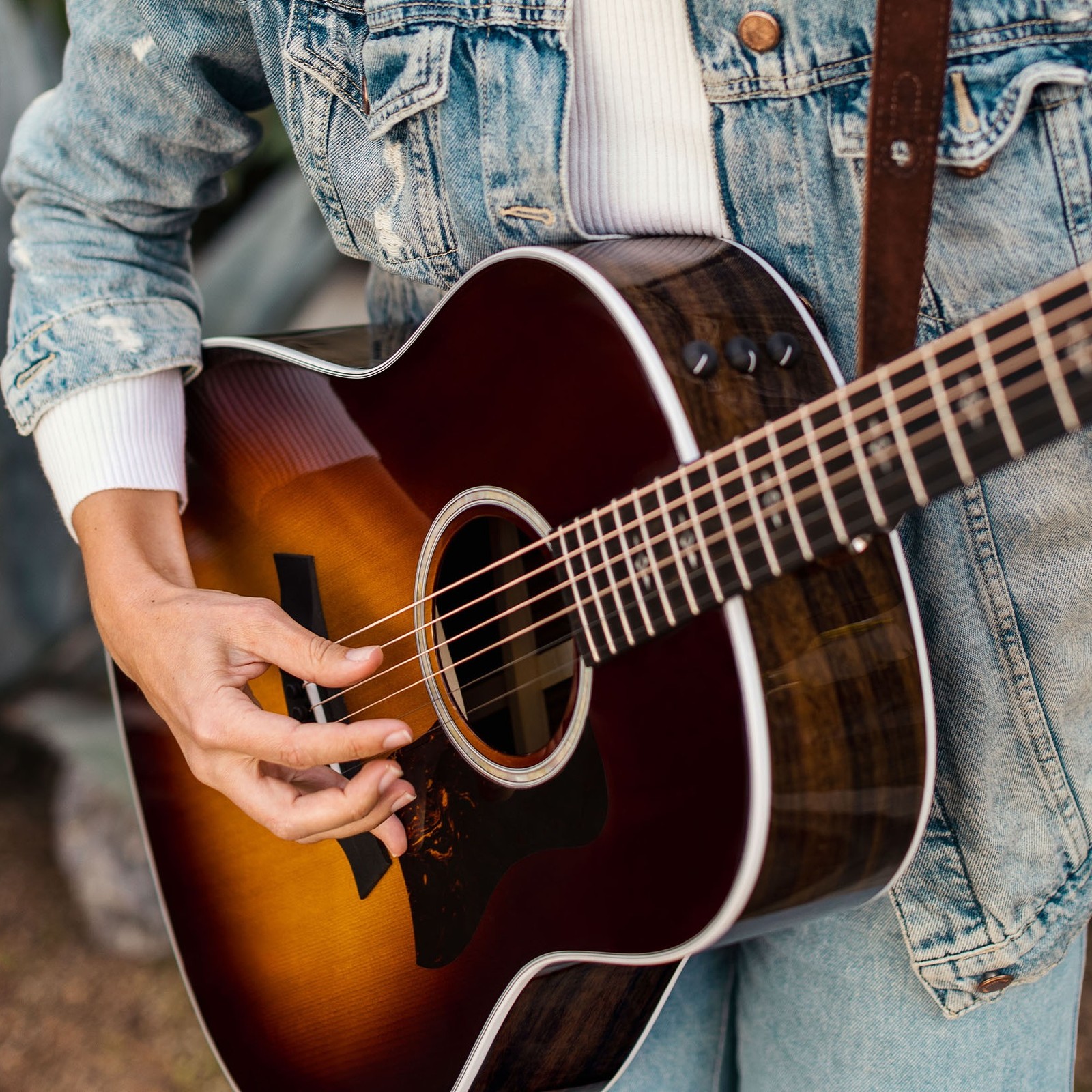 Taylor 417e-R acoustic guitar being played