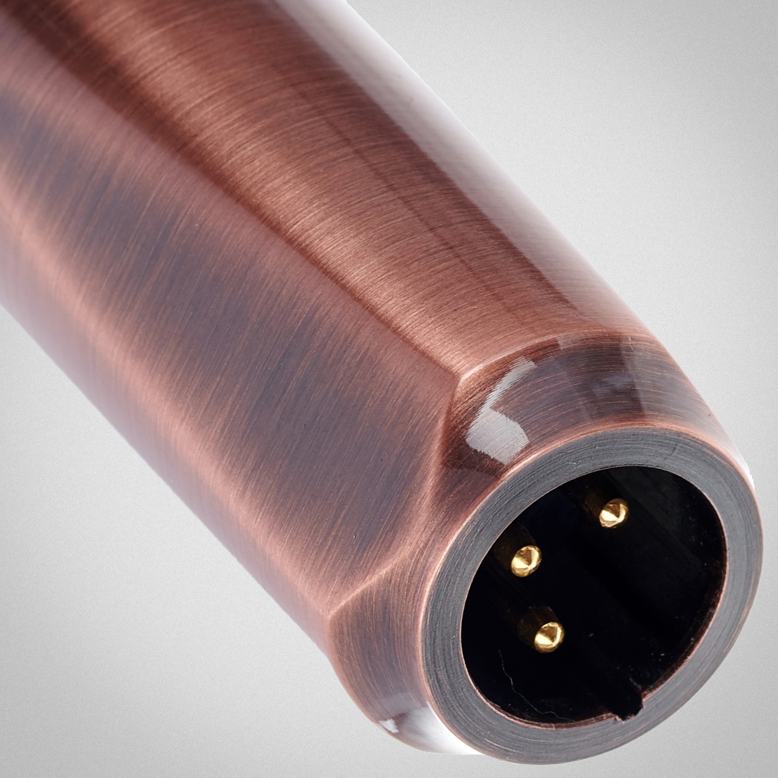 XLR-Buchse des Telefunken M80 Copper Mikrofons