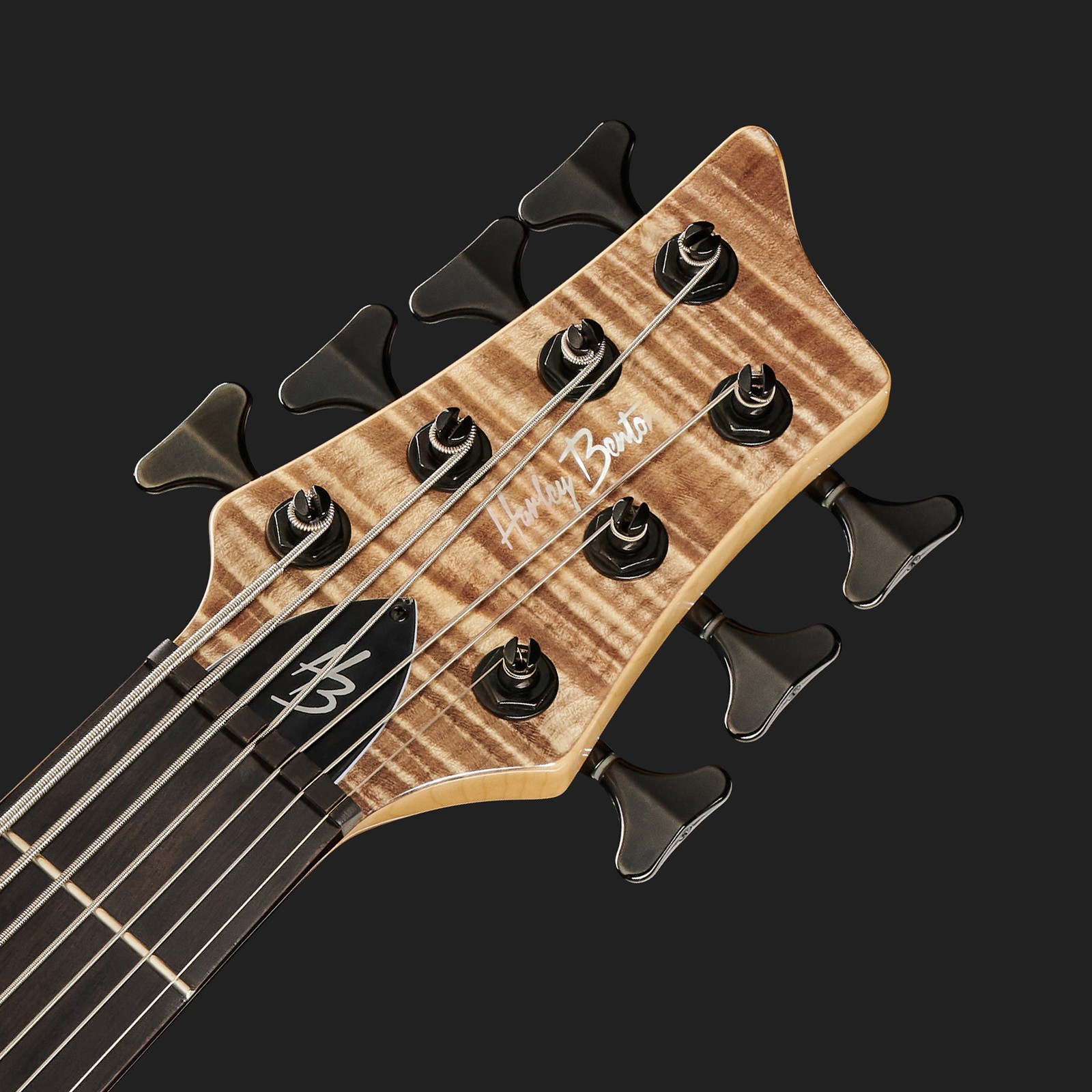 Kopfplatte des Harley Benton BZ-7000 II NT 7-Saiter E-Bass
