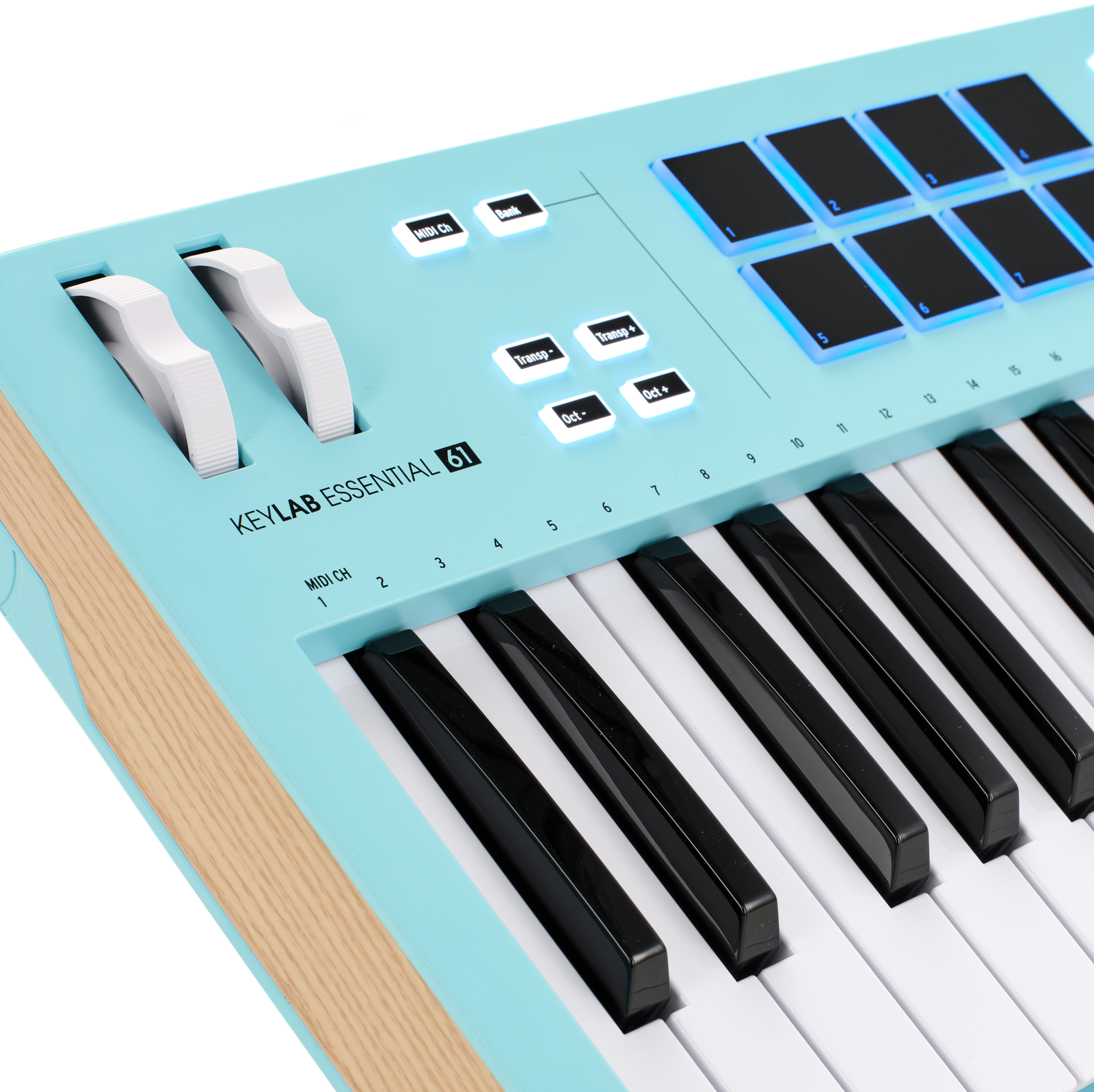 Mod-Räder auf dem Arturia KeyLab Essential 61 MK3 Aquamarine