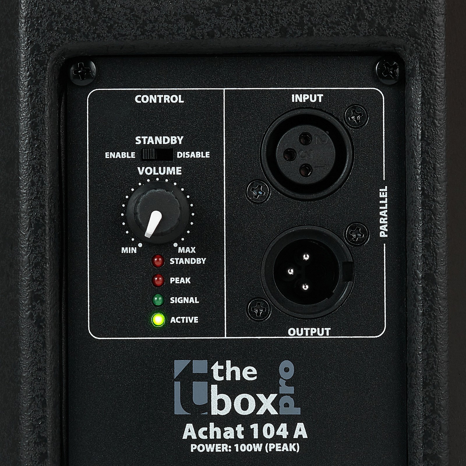 Anschlüsse und Regler auf der Rückseite des the box pro Achat 104 A