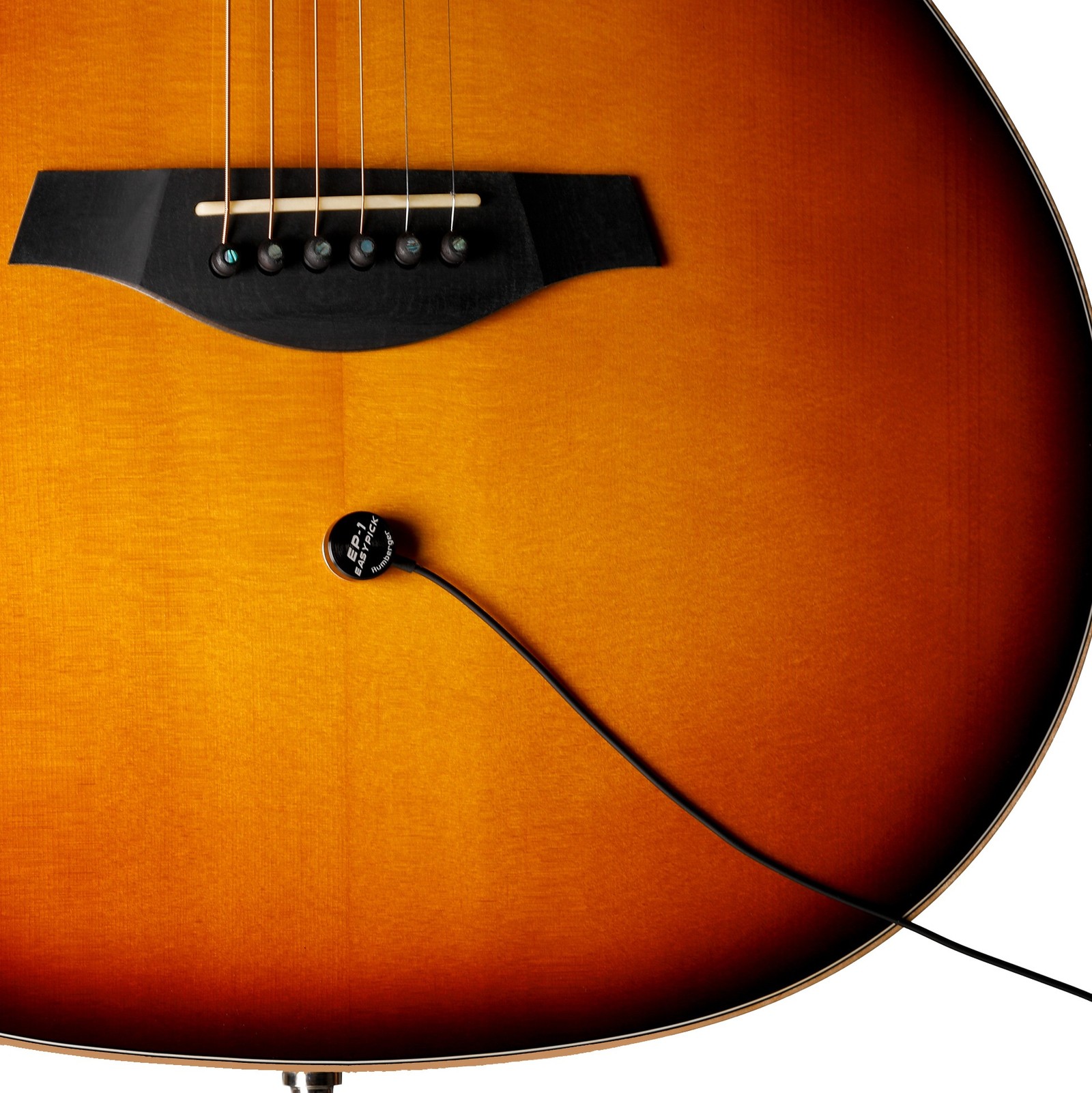Westerngitarre mit Rumberger Easypick EP-1 auf der Fichtendecke