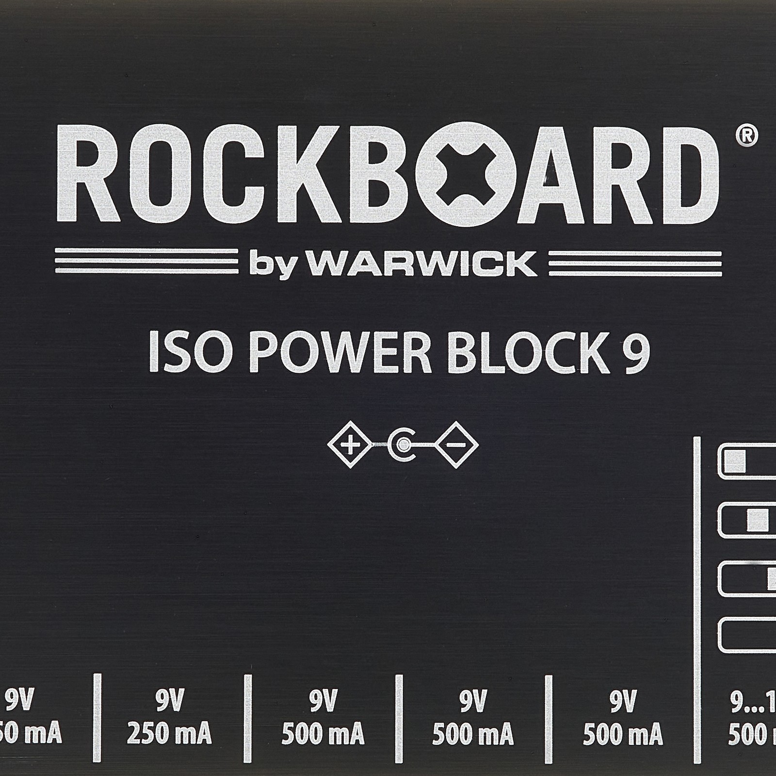 Multi-power supply for effects units