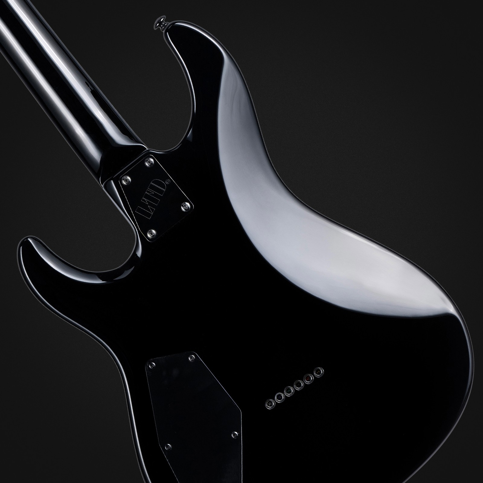 Rückseite der ESP SN-201 HT BK
