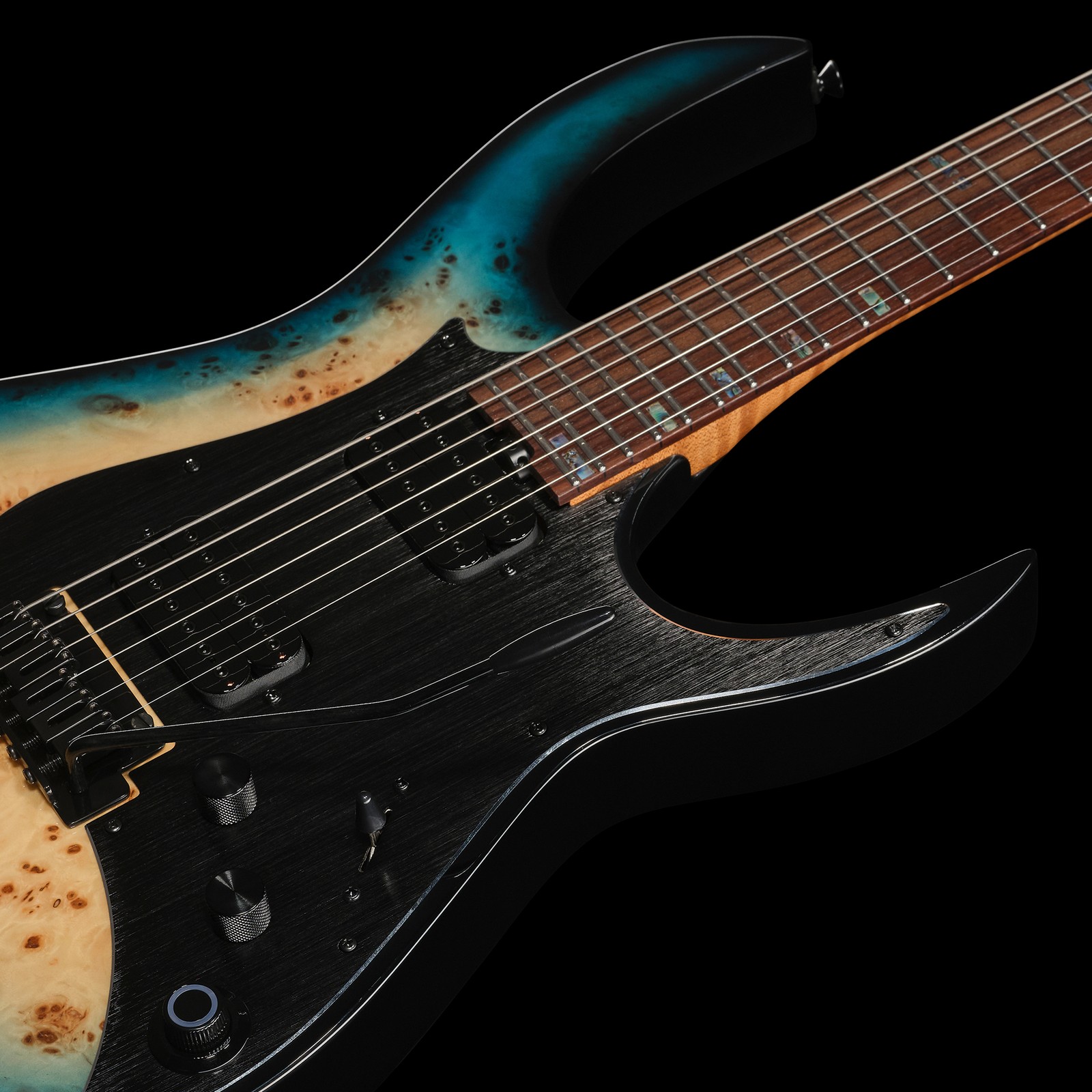 Decke der Mooer GTRS Guitars Modern 810 BB