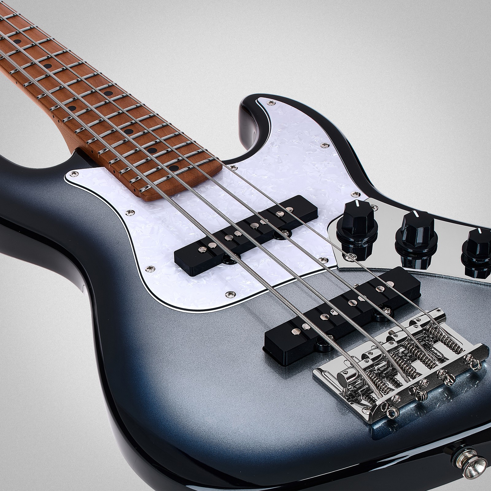 Flight Mini JB Bass Moonburst, Decke aus geröstetem Ahorn