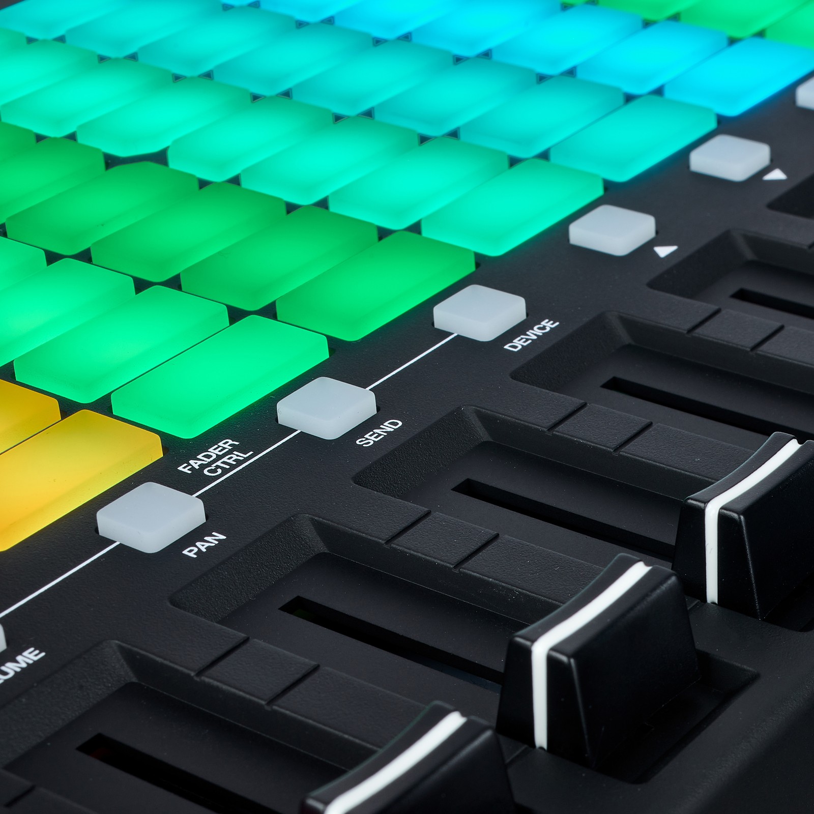 AKAI Professional APC mini MK2 – Detail