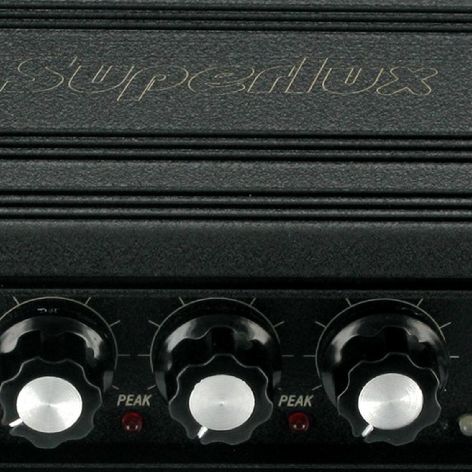 Le logo Superlux sur le HA3D