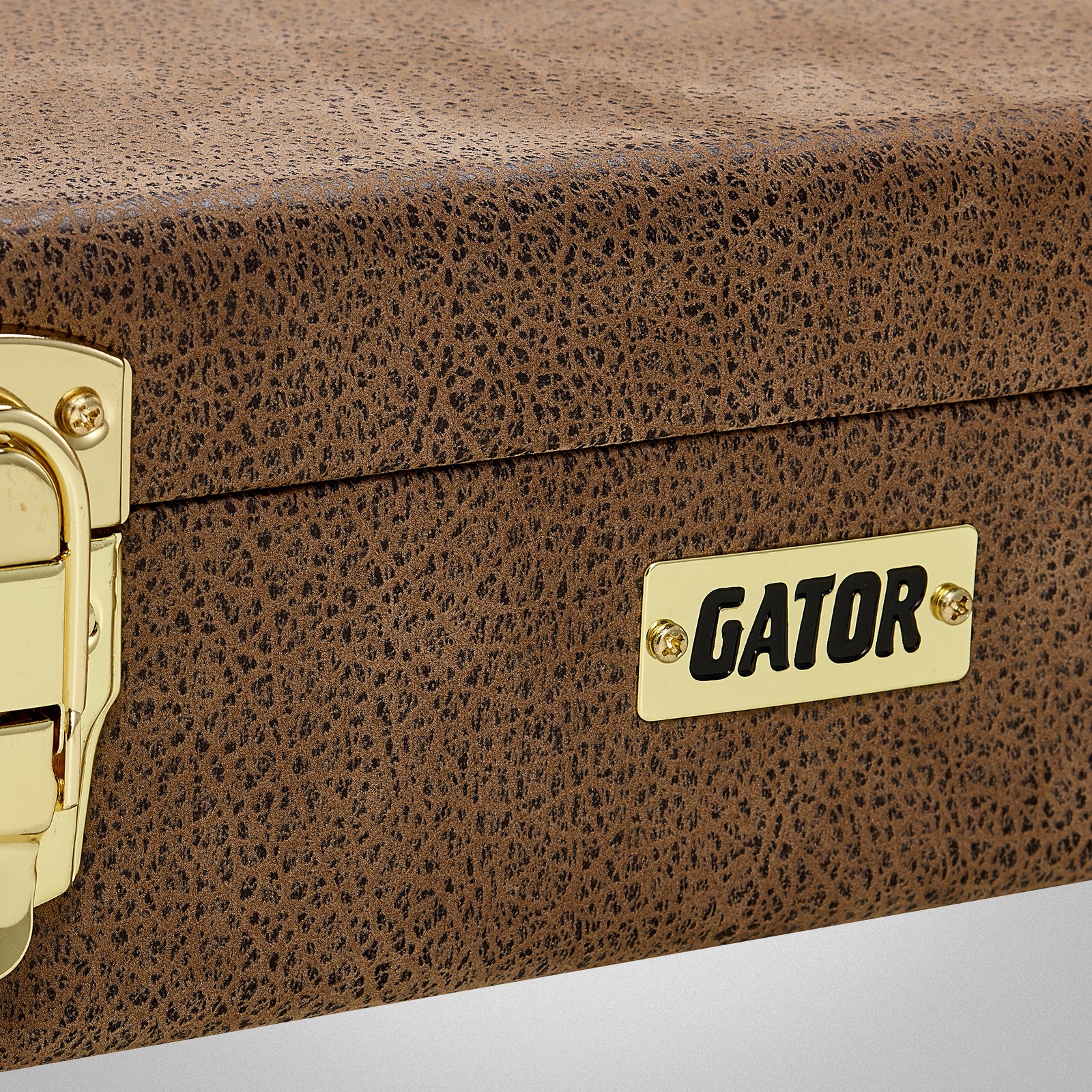 Logo auf dem Gator Deluxe Vintage Koffer für E-Gitarren