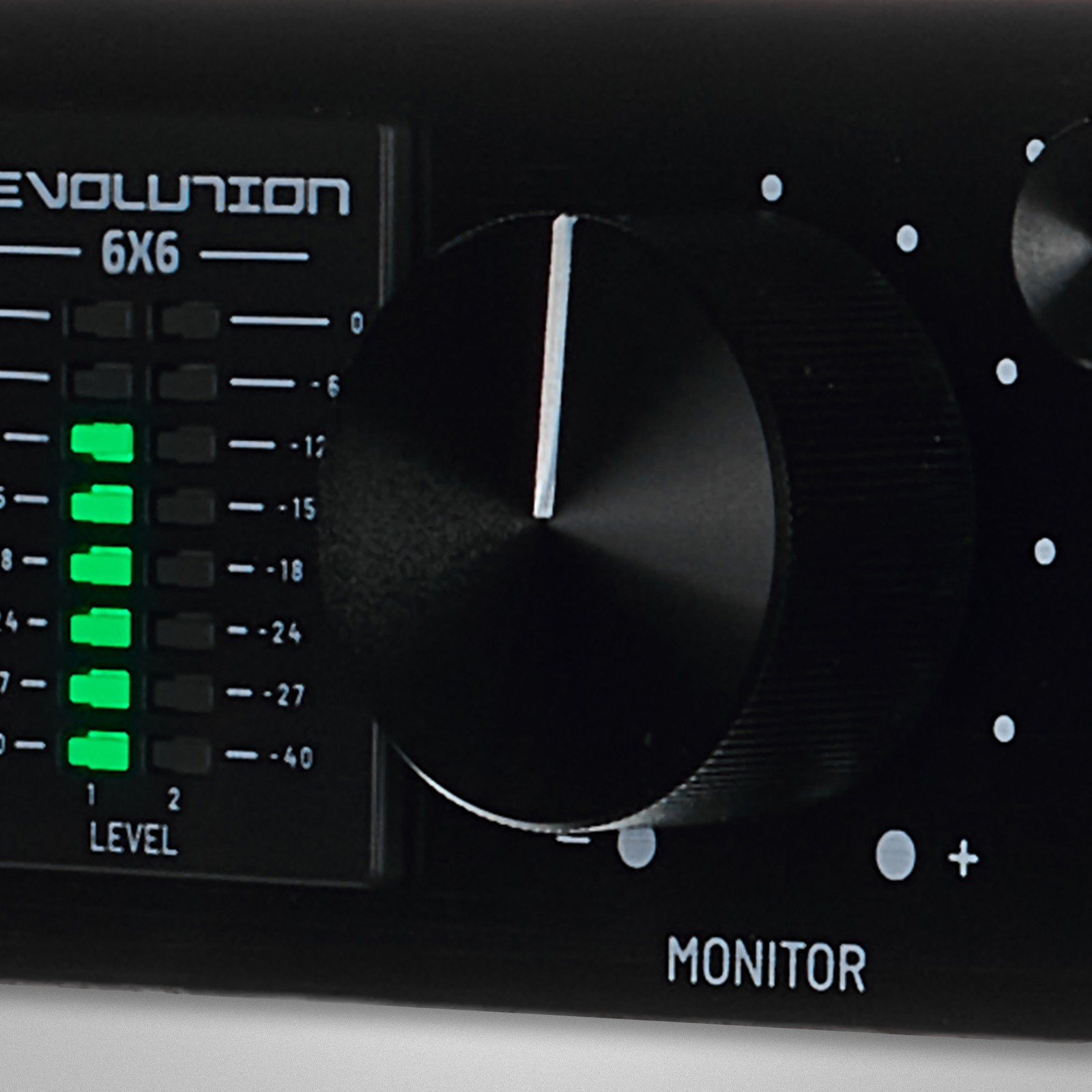 Black Lion Audio Revolution 6x6, detail
