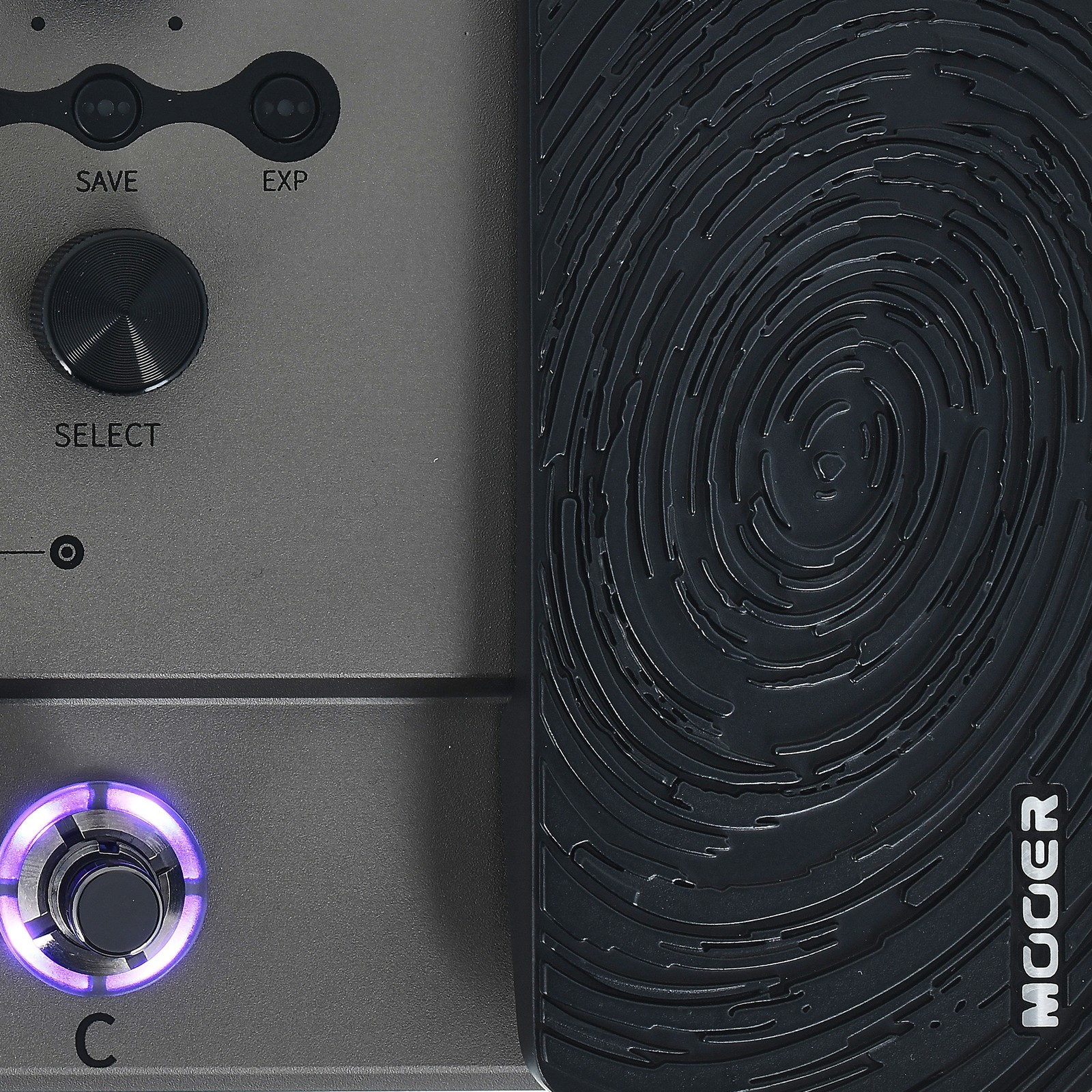 Logo on the Mooer GE200 PRO