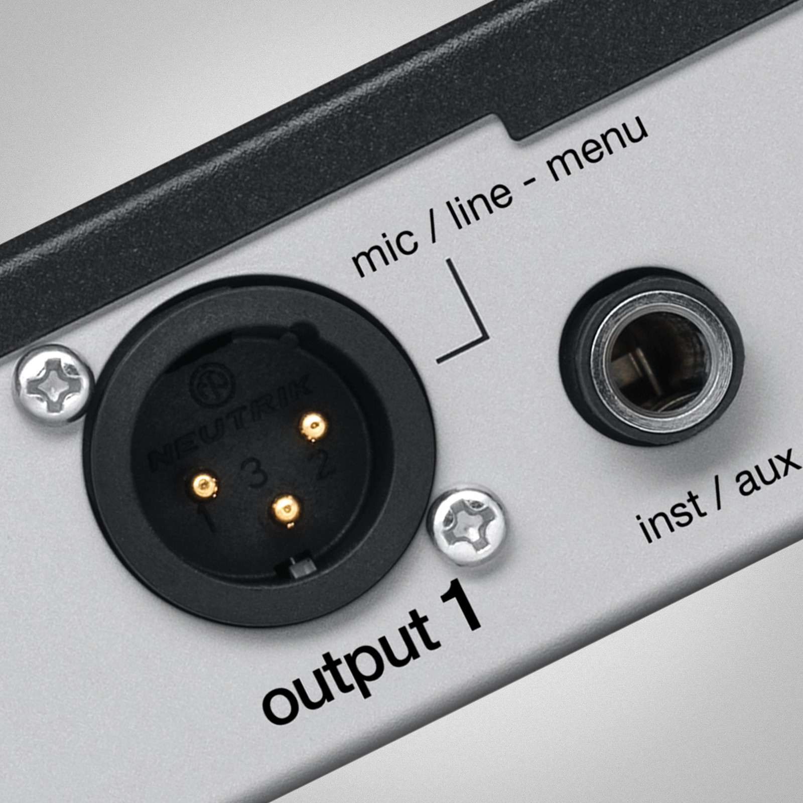 Shure SLXD4DE G59, Rückseite