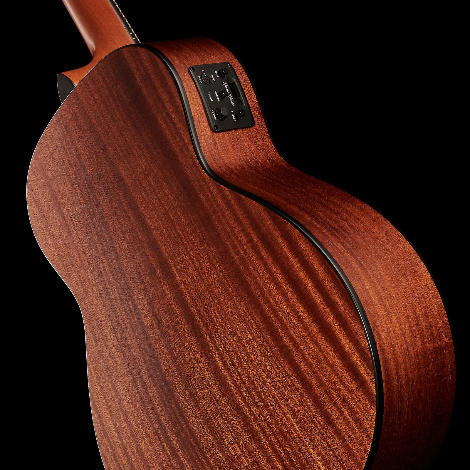Rückseite der Harley Benton GS-Travel-E Bass Spruce Akustikbass mit Tonabnehmer