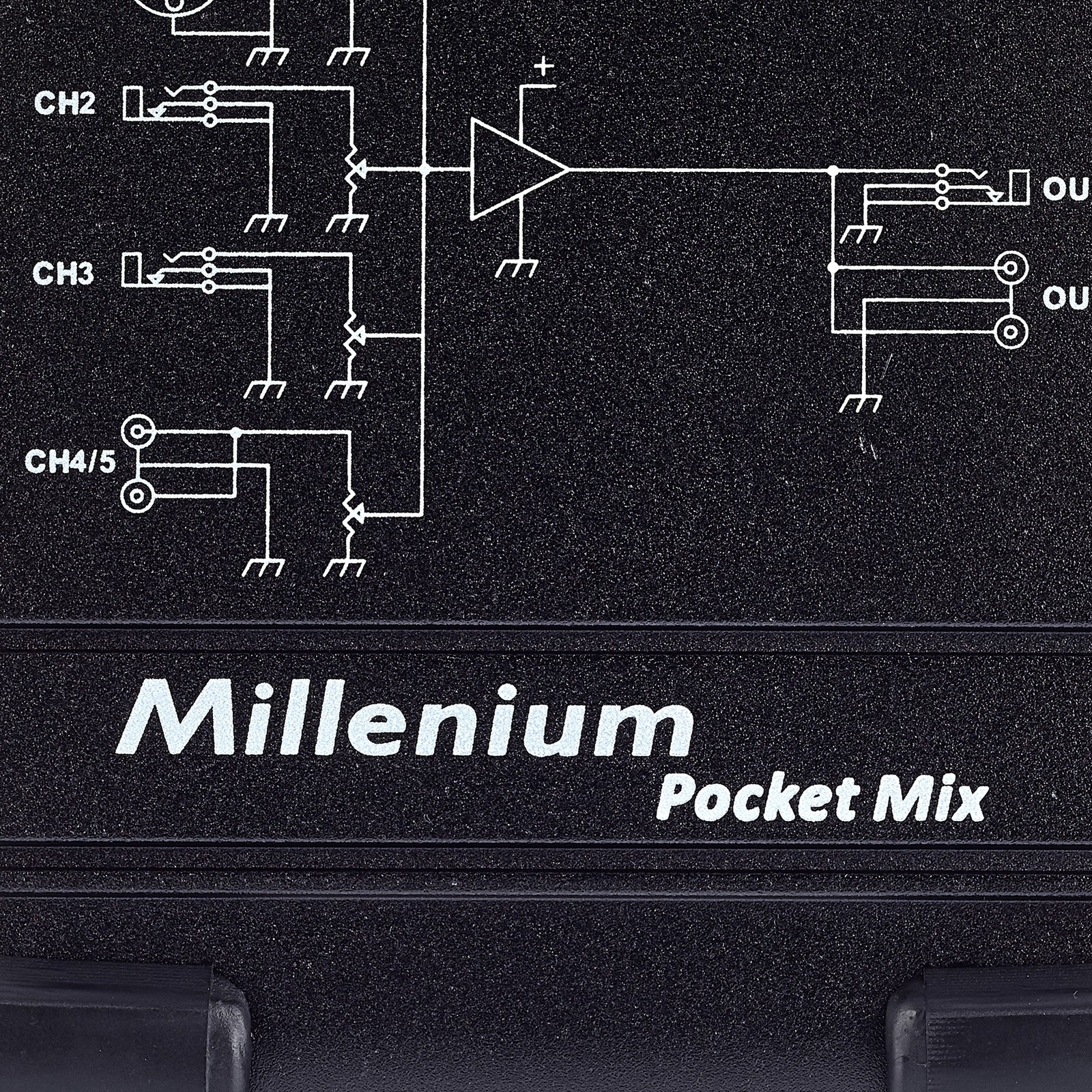 Logo auf dem kompakten 5-Kanal Mixers
