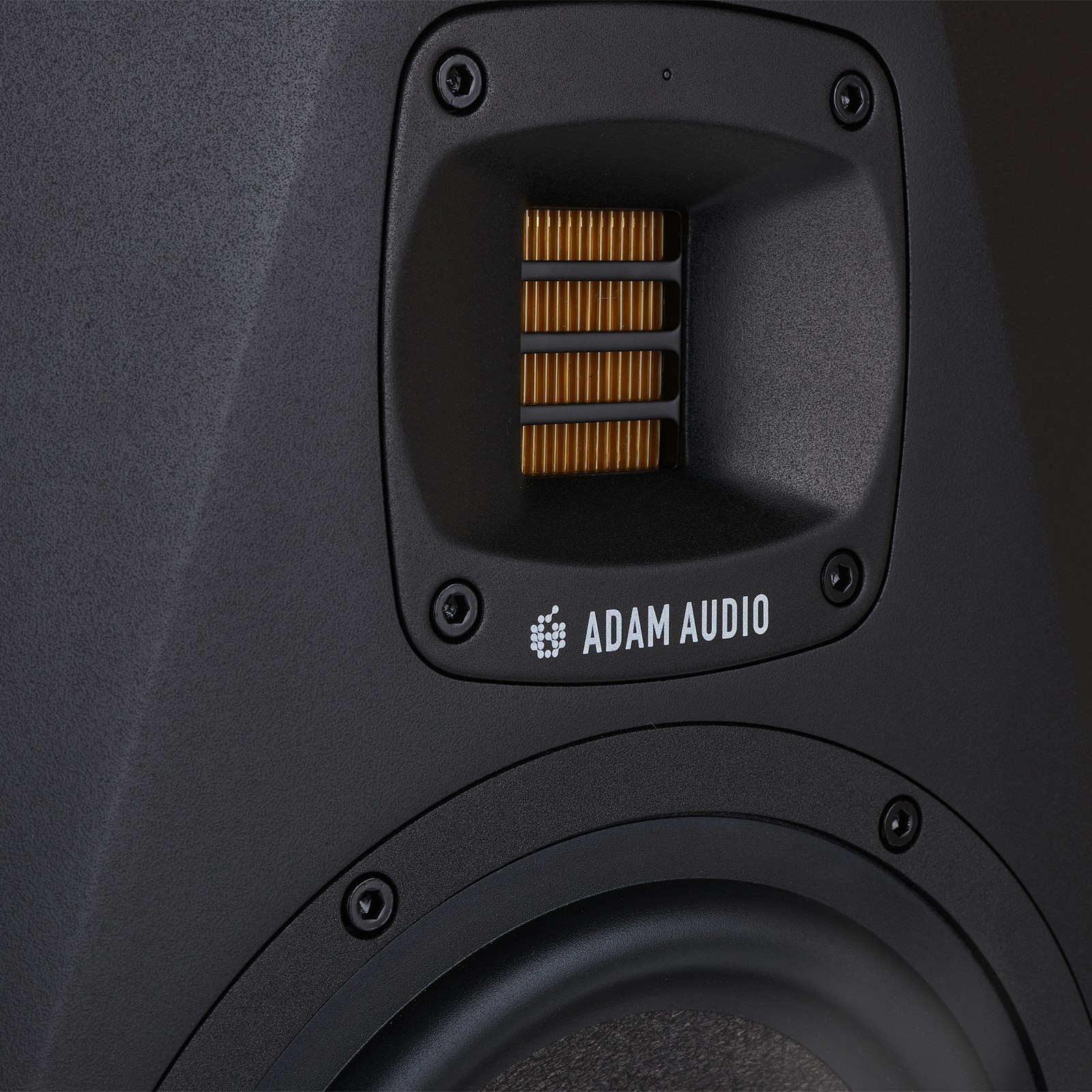 Adam A7V, active two-way bass reflex monitor