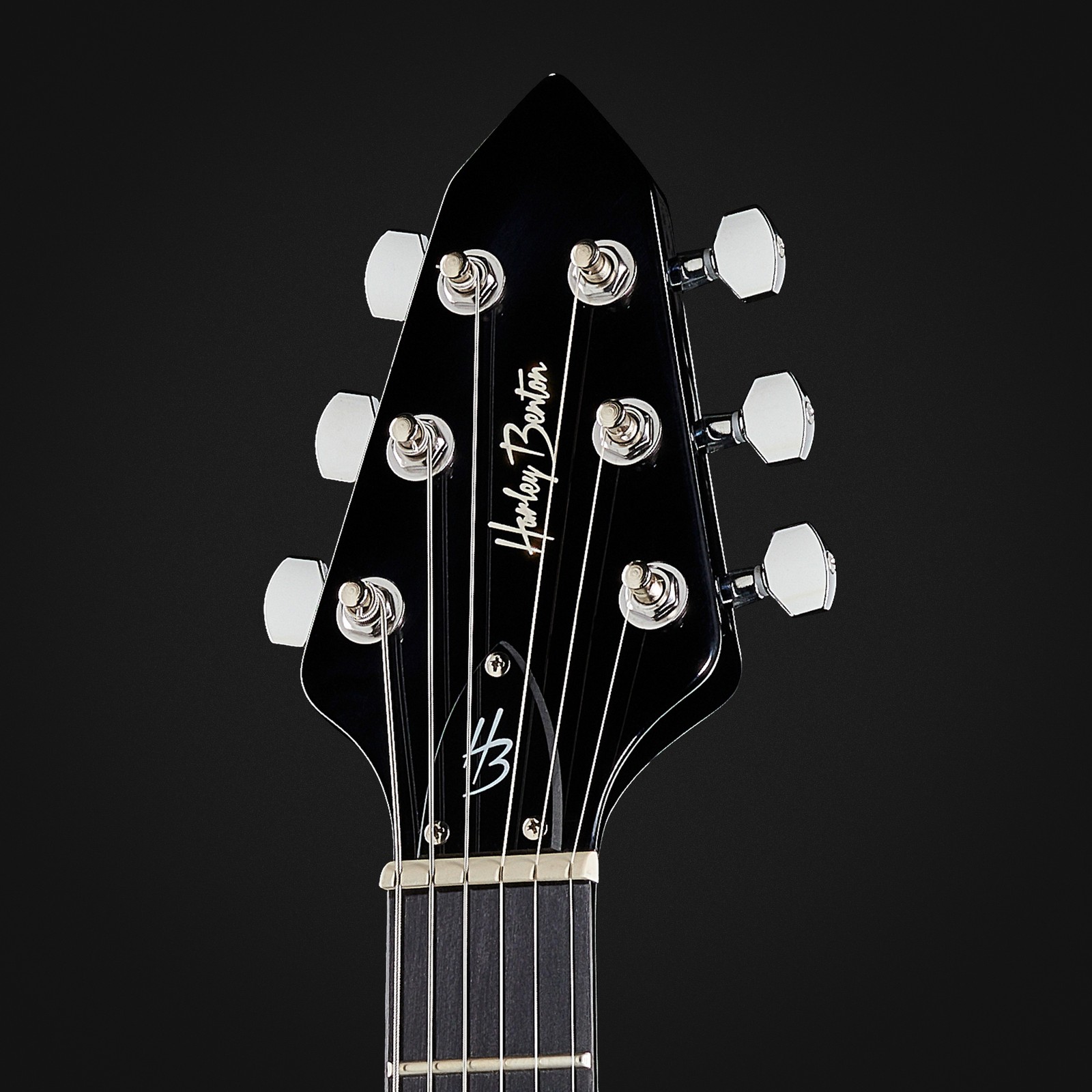 Tête de la guitare électrique Harley Benton Victory BK Classic Serie
