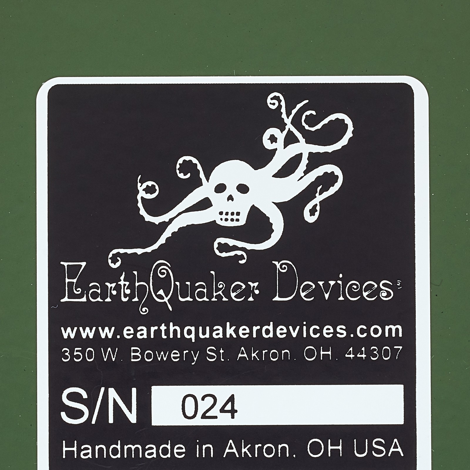 EarthQuaker Devices Plumes Signal Shredder, Logo