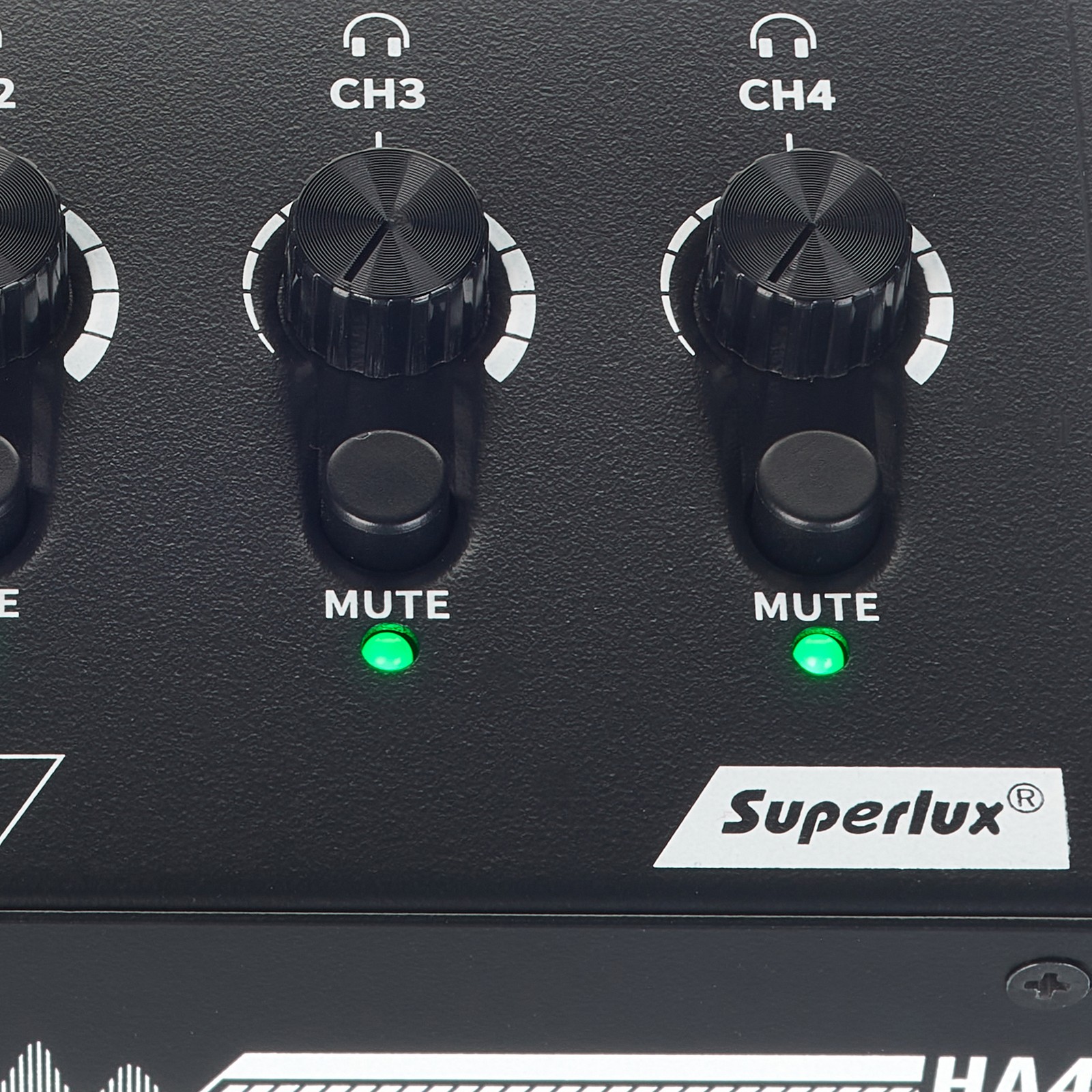 Superlux HA4D, Logo auf Kopfhörerverstärker 