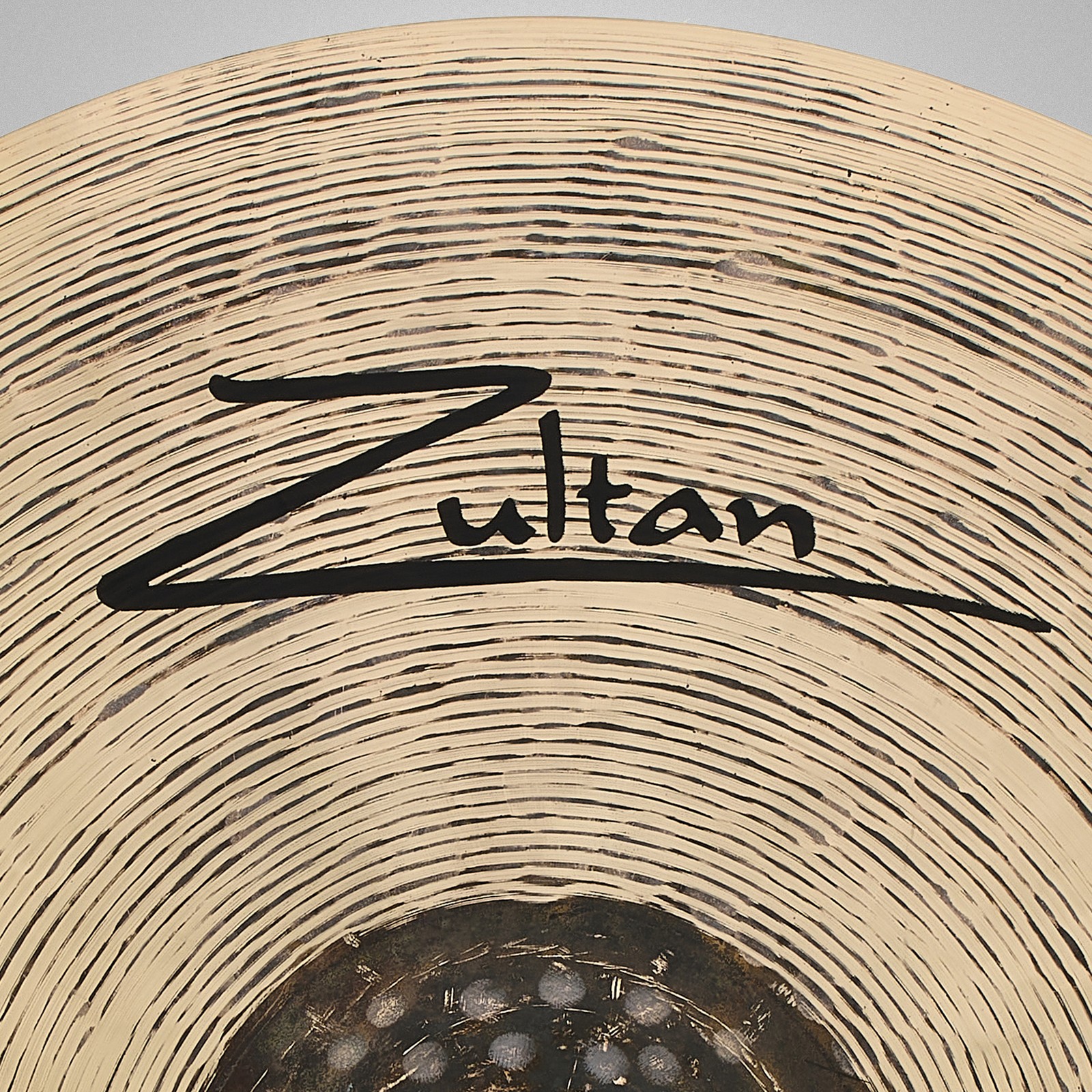 Logo auf dem Zultan 15" Hi-Hat 25