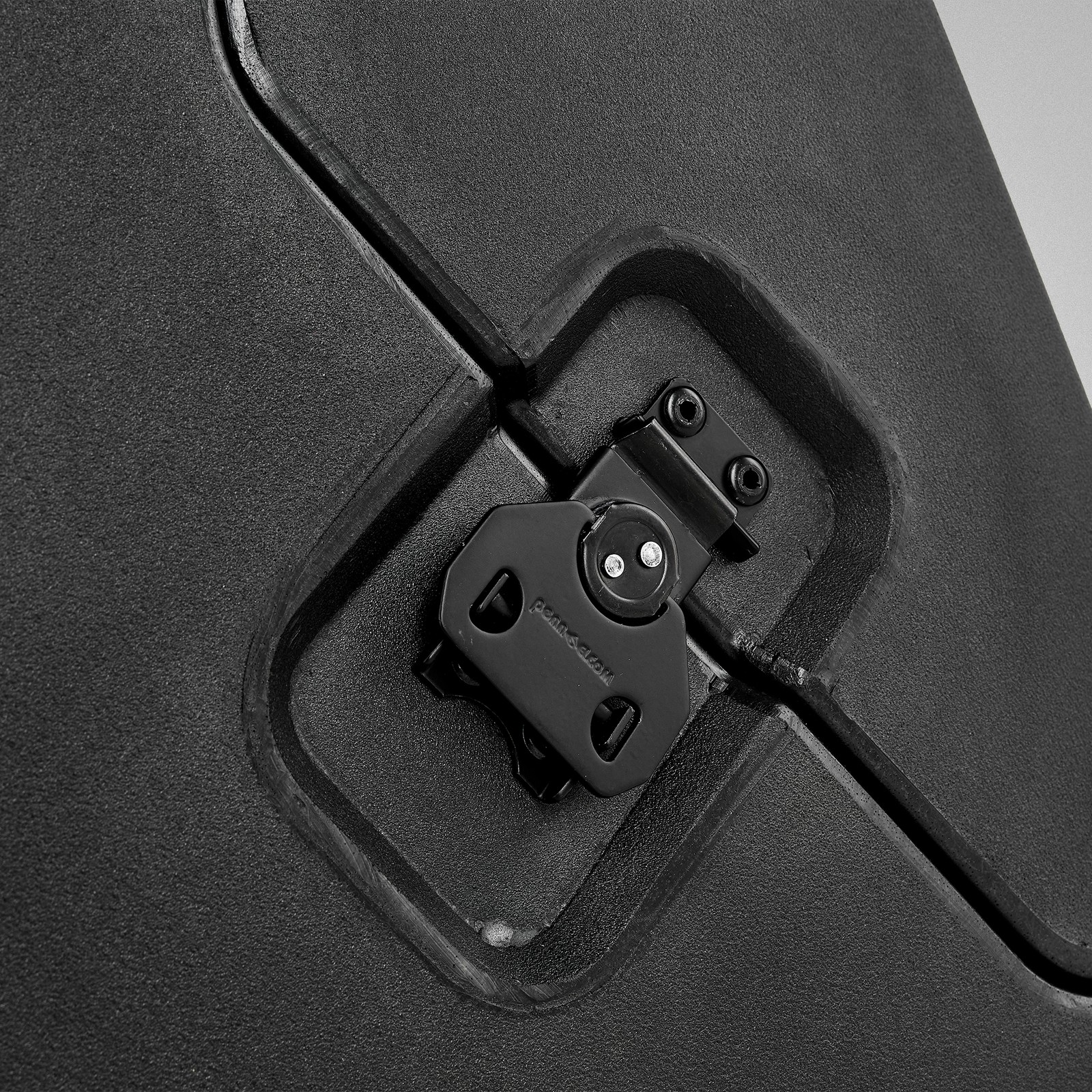 Detail des Flightcase, Gator Minivault for 2 Bass Guitars
