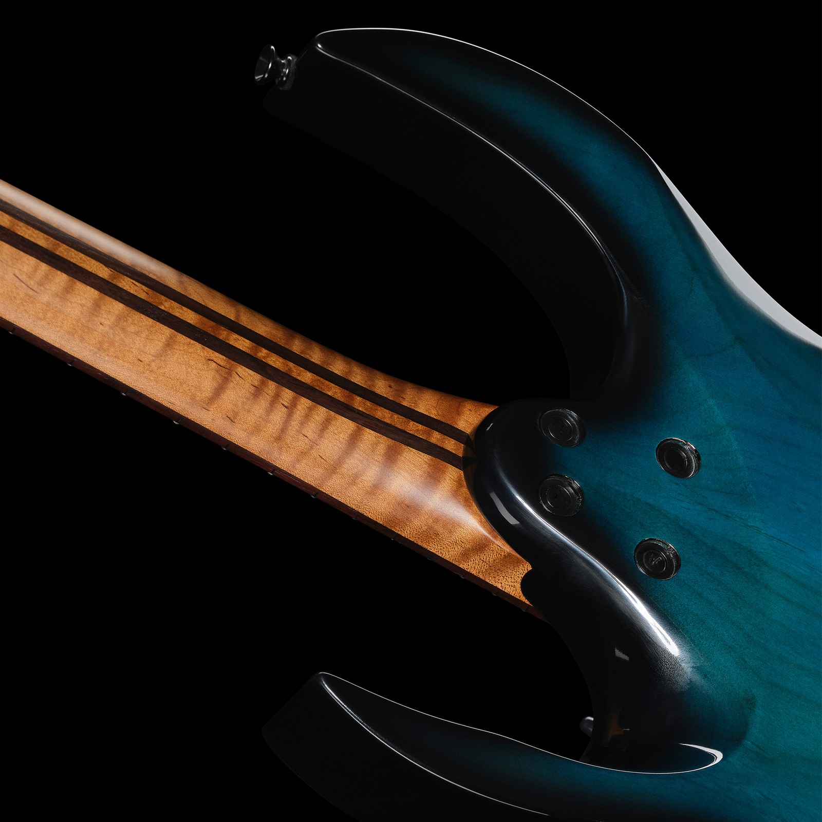 Rückseite der Mooer GTRS Guitars Modern 810 BB