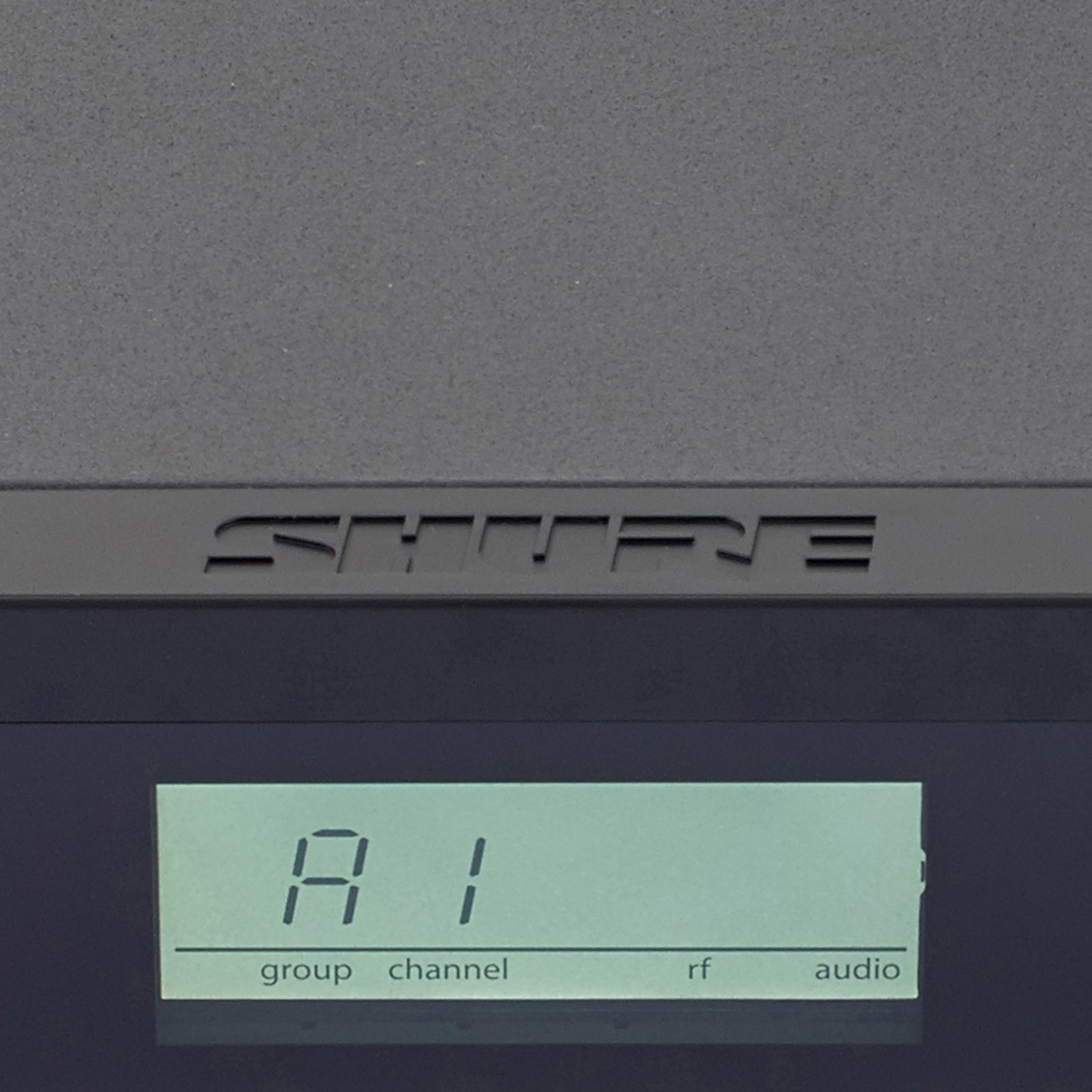 Shure BLX4R S8; Logo