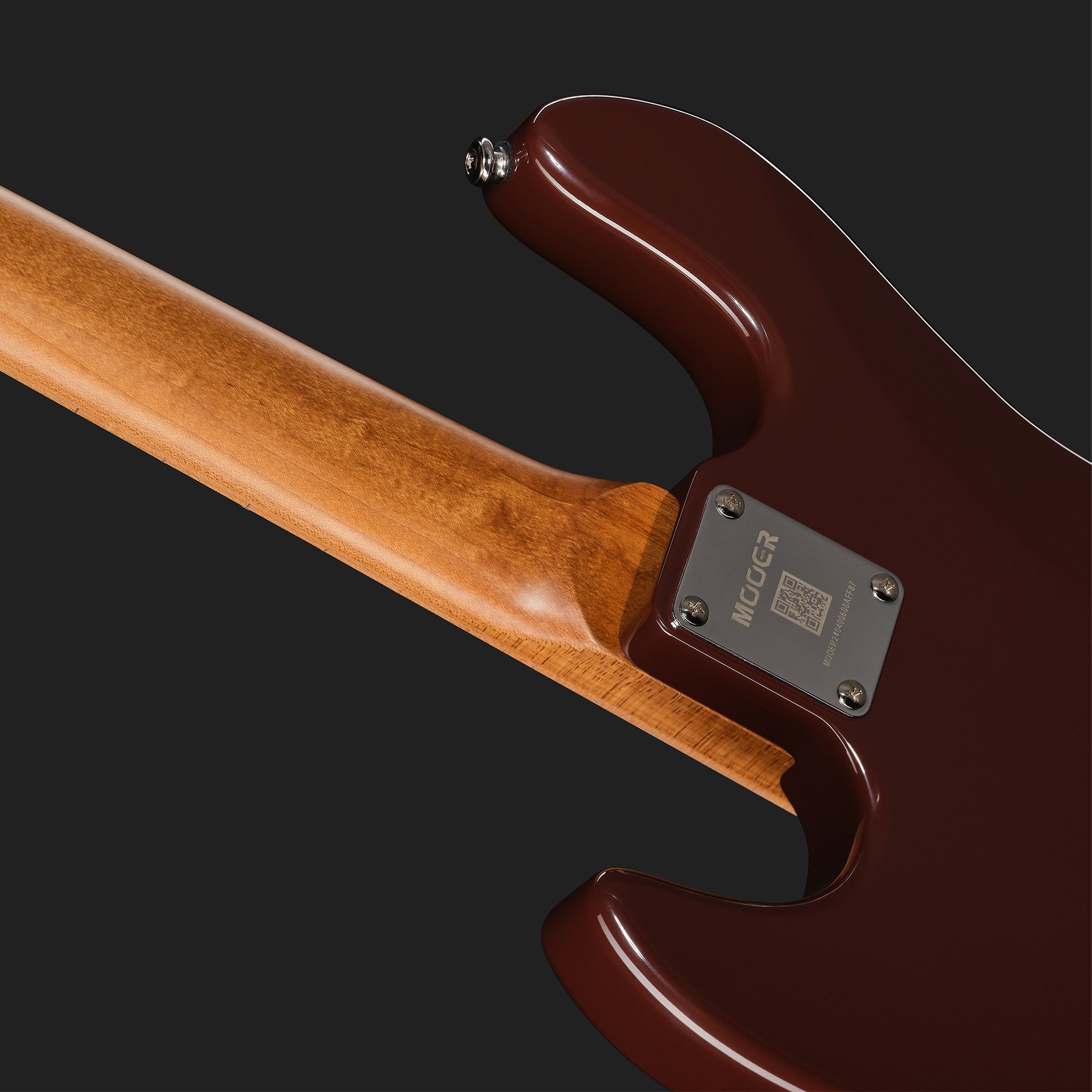 Mooer MBJ420 Bass Red Burst, Halsübergang