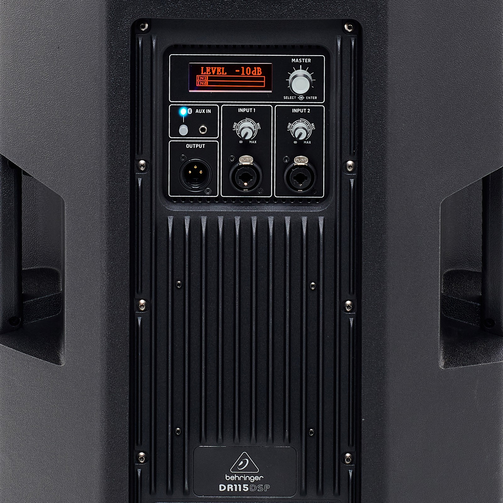 Behringer DR115DSP, Rückseite