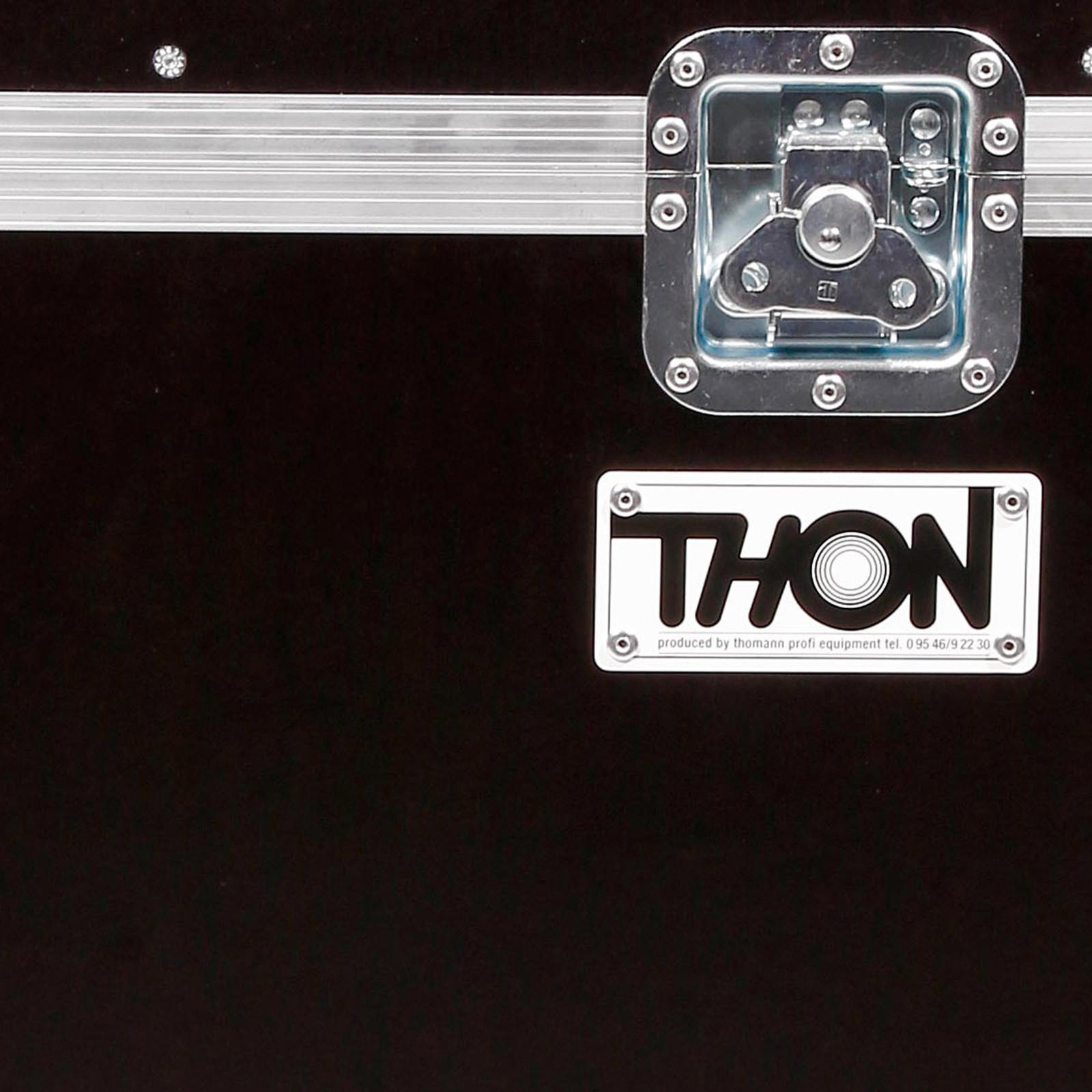 Thon Drum Equipment Case, Logo