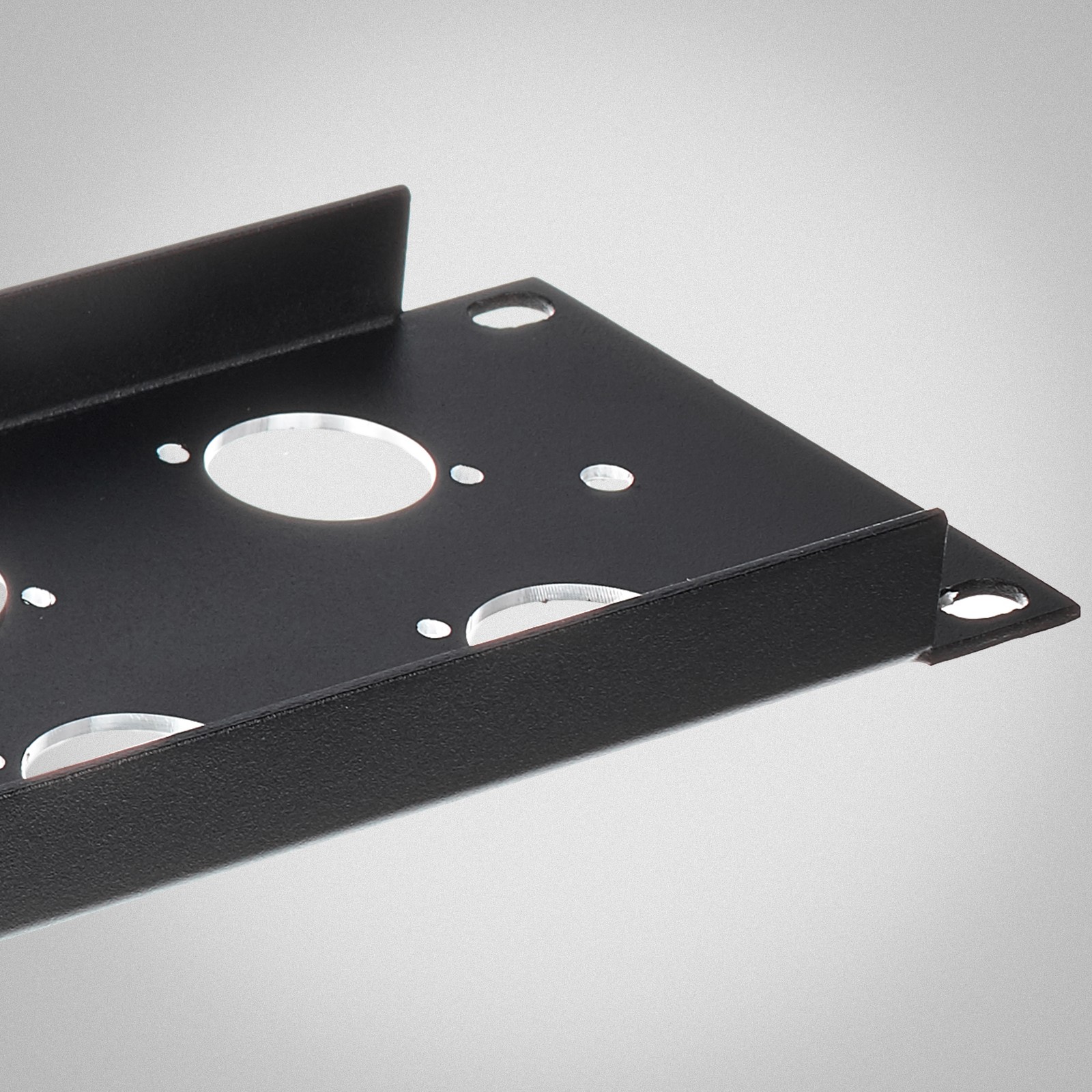 Thon Rack Panel 2U 16XLR 90°, Detail